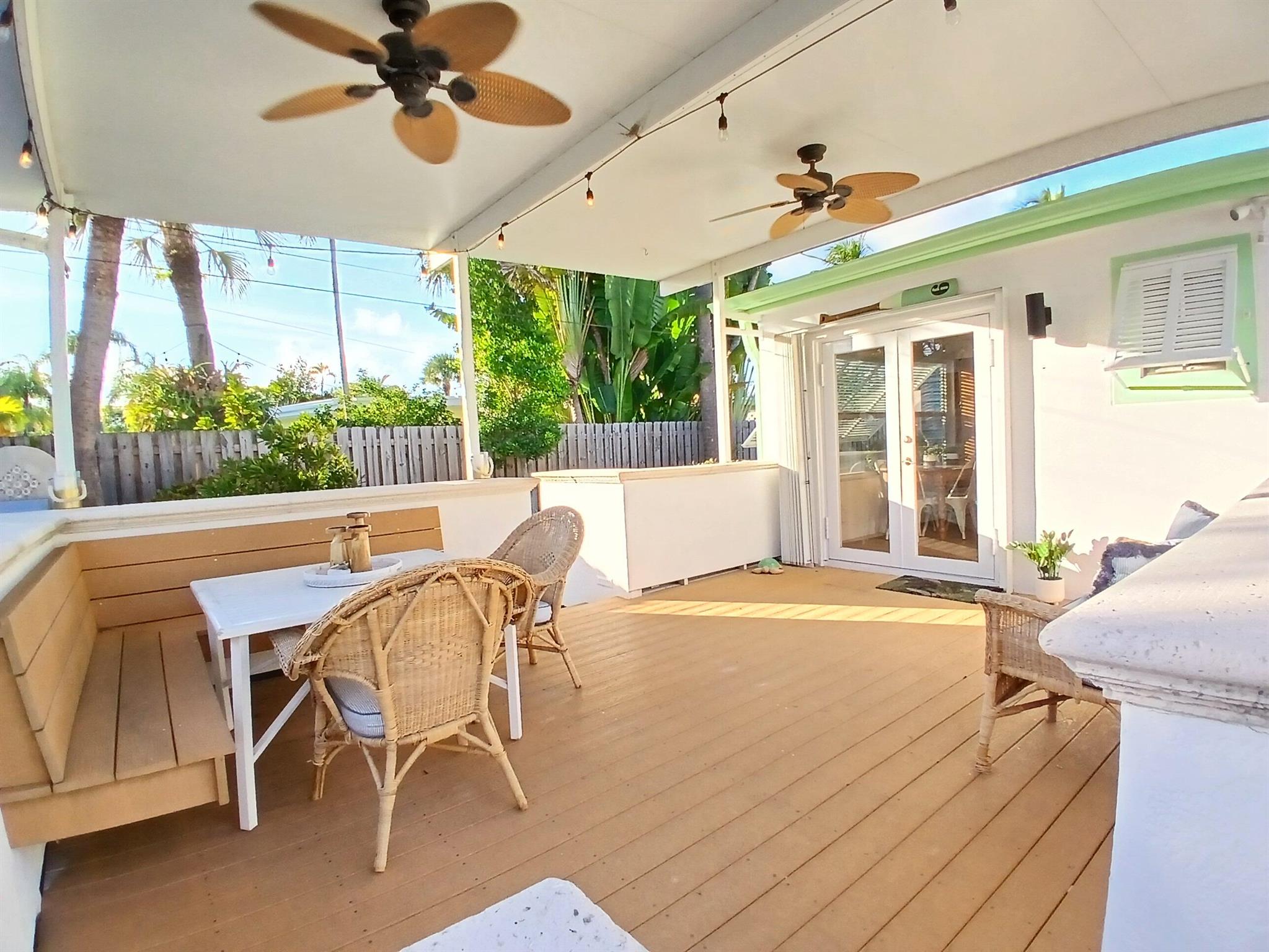 North Lake Worth Beach/ C - Residential