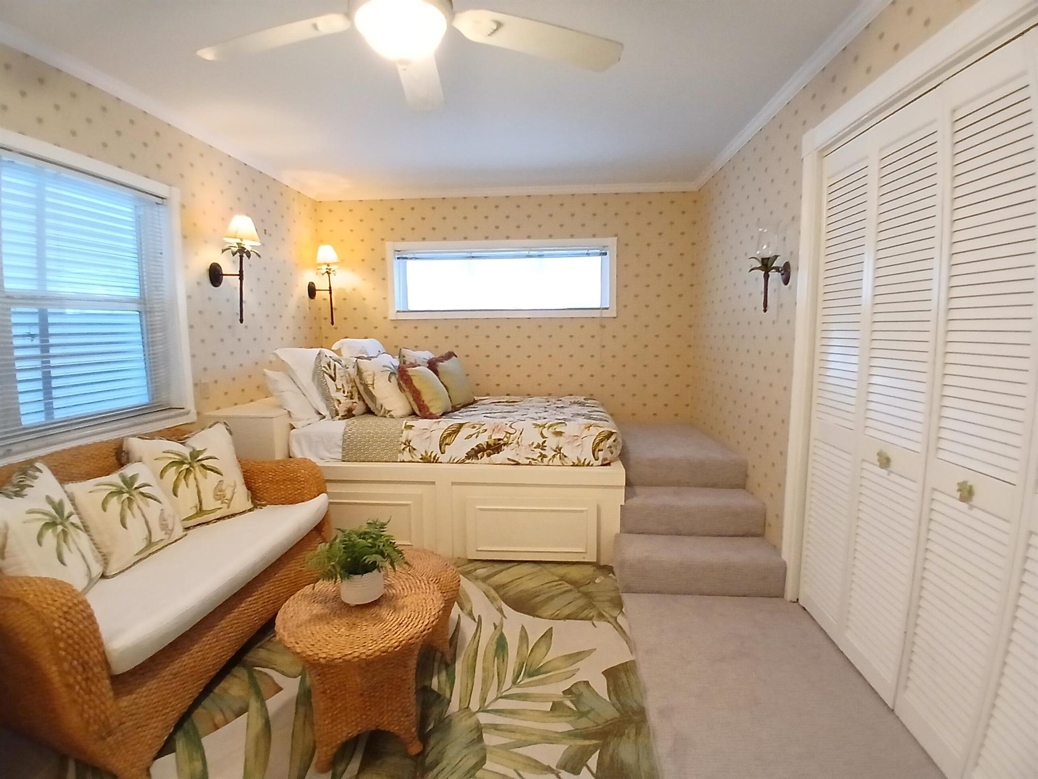 North Lake Worth Beach/ C - Residential