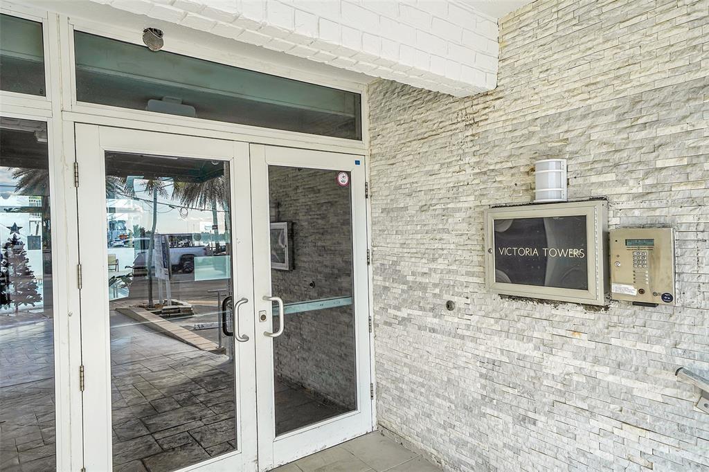 211 S OCEAN DR 405