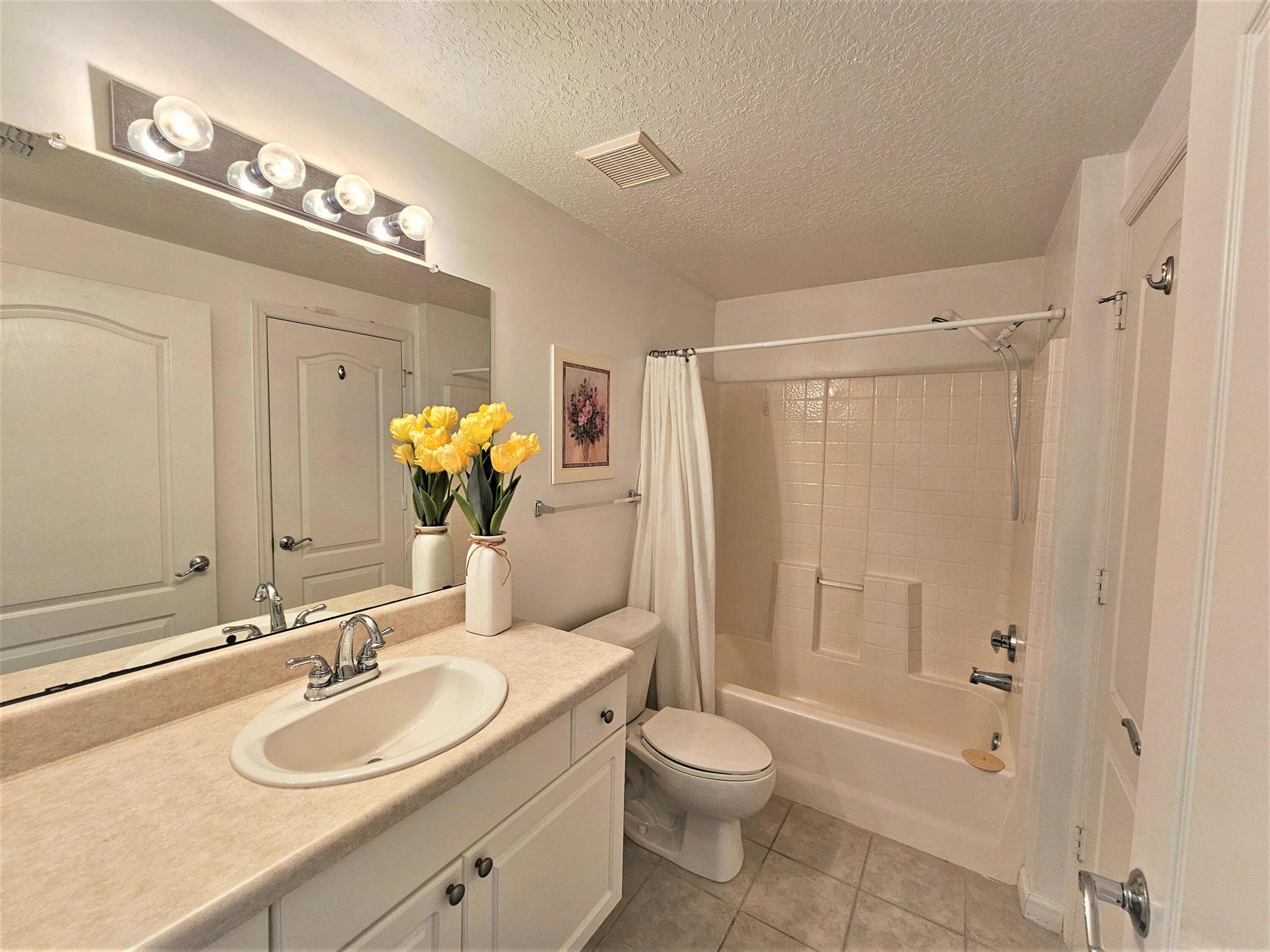 FAIRWAYS AT GRAND HARBOR - Residential Lease