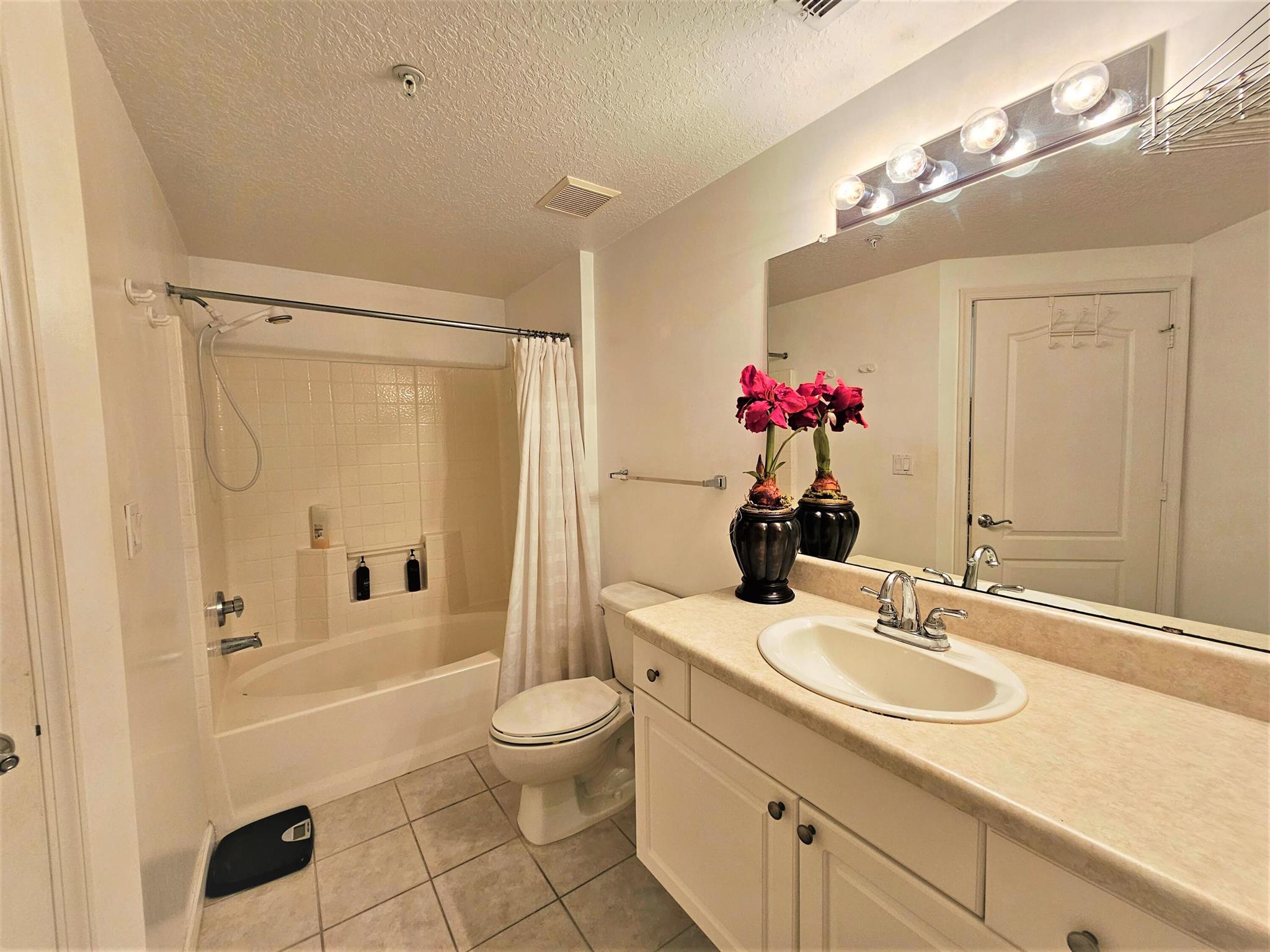 FAIRWAYS AT GRAND HARBOR - Residential Lease