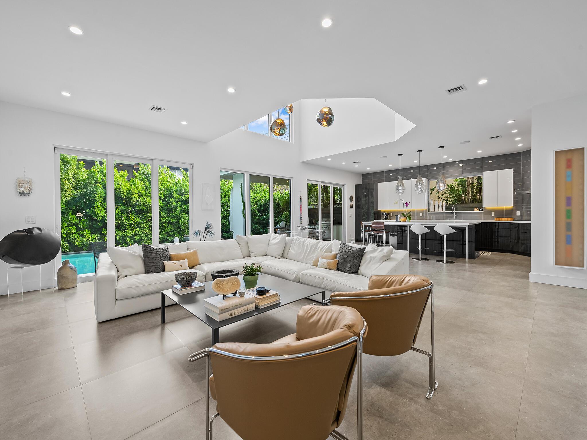 1020 SE 13th Terrace