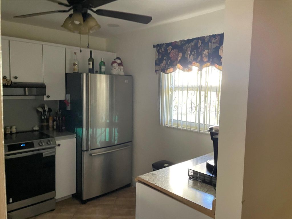Photo of 2620 NE 1st Court #114, Boynton Beach, FL 33435 (MLS # F10497979)