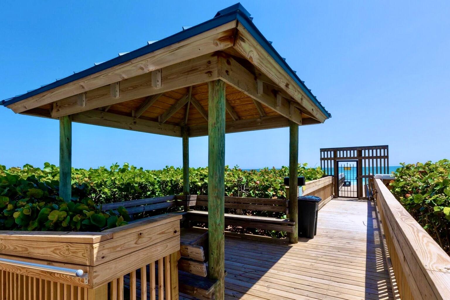 PRINCESS OF HUTCHINSON ISLAND - Residential