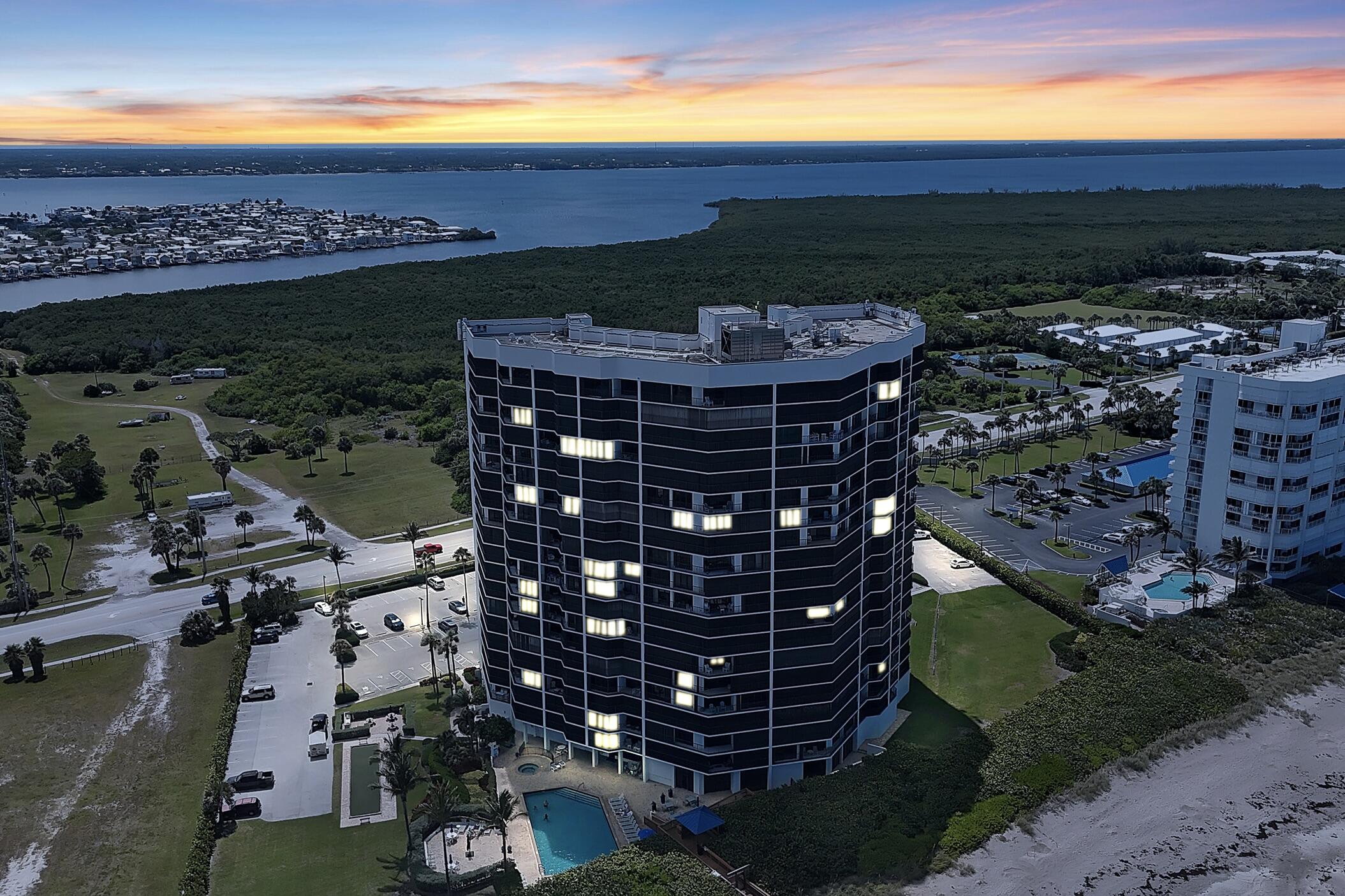 PRINCESS OF HUTCHINSON ISLAND - Residential