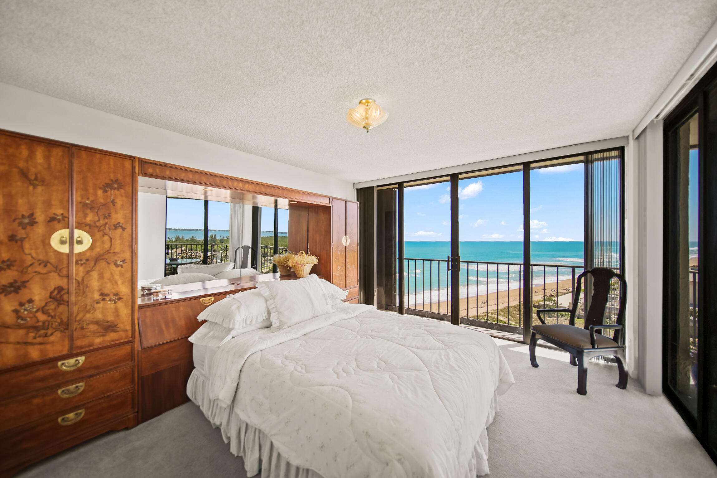 PRINCESS OF HUTCHINSON ISLAND - Residential