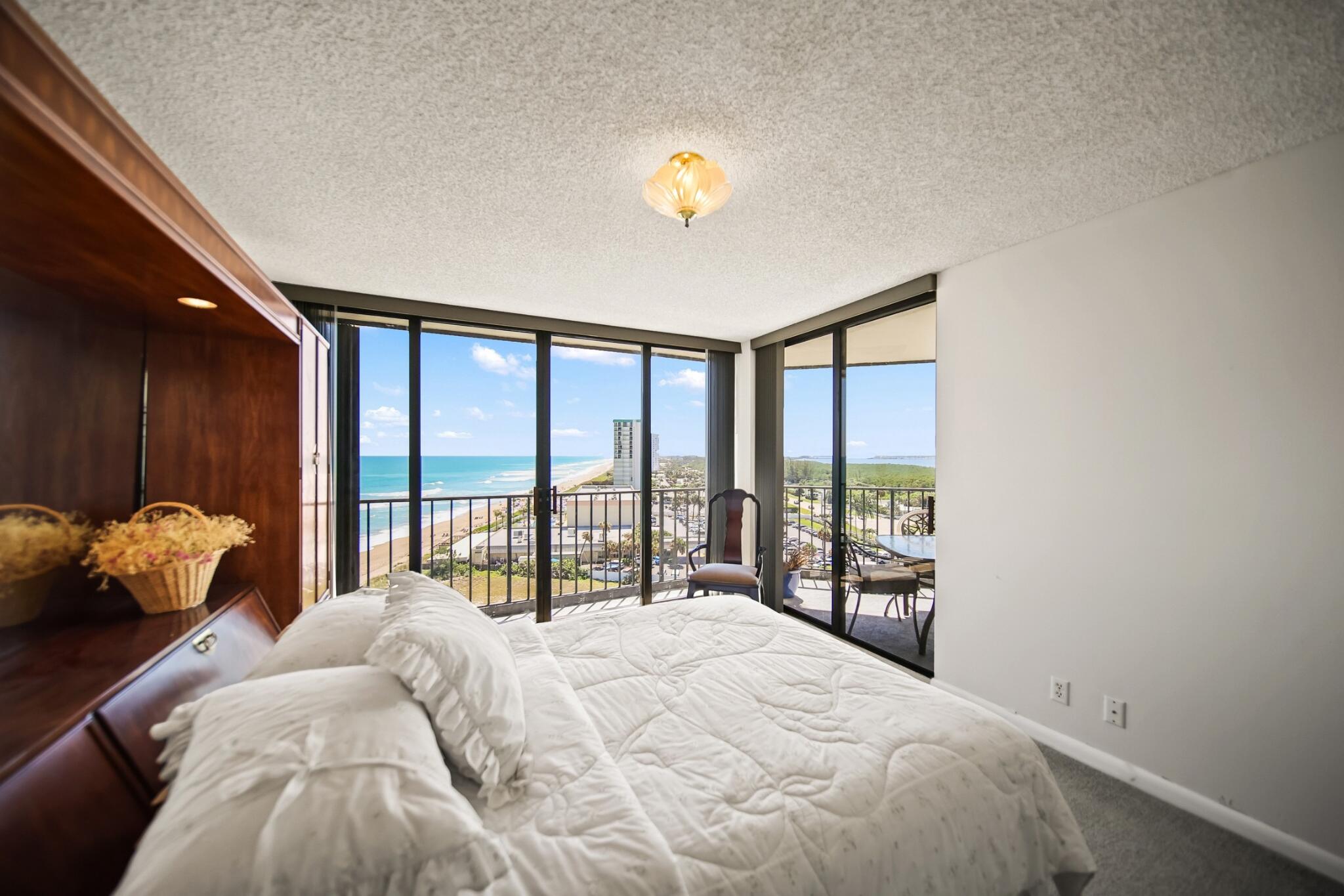 PRINCESS OF HUTCHINSON ISLAND - Residential