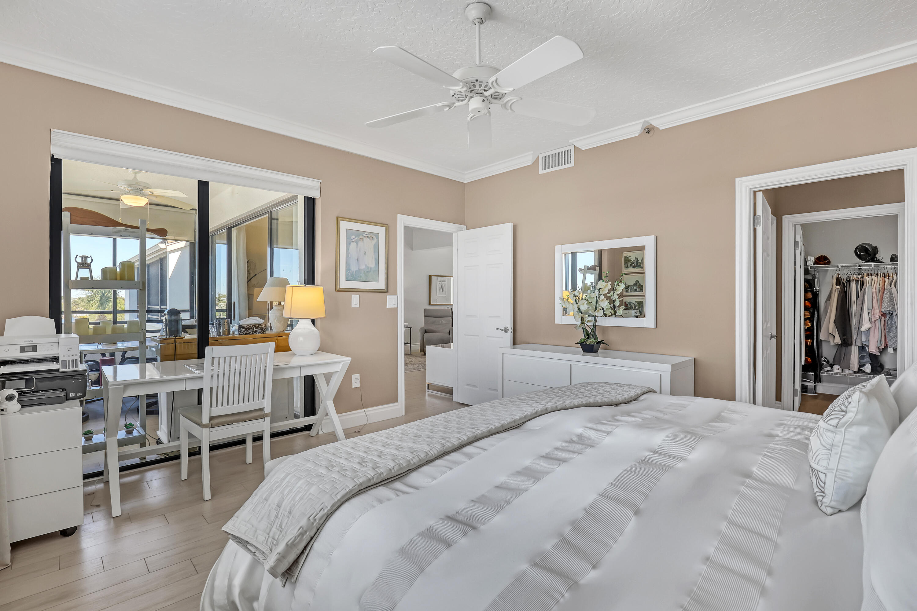 OAK HARBOUR CONDOS - Residential