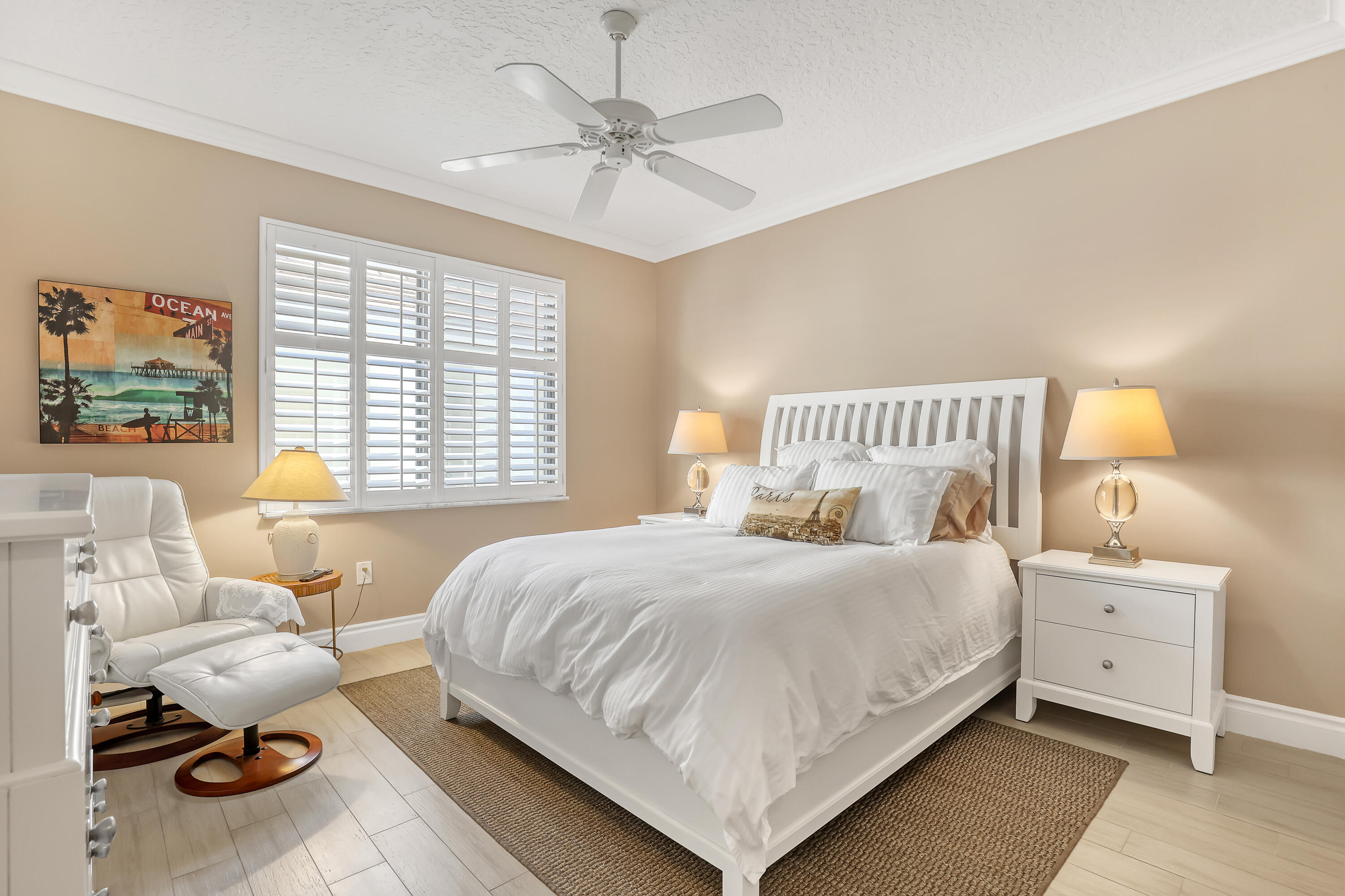 OAK HARBOUR CONDOS - Residential