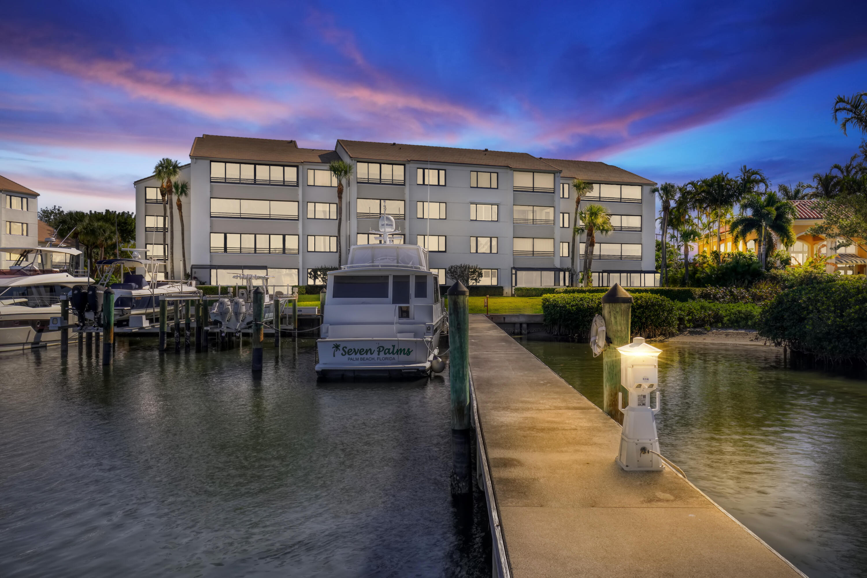 OAK HARBOUR CONDOS - Residential