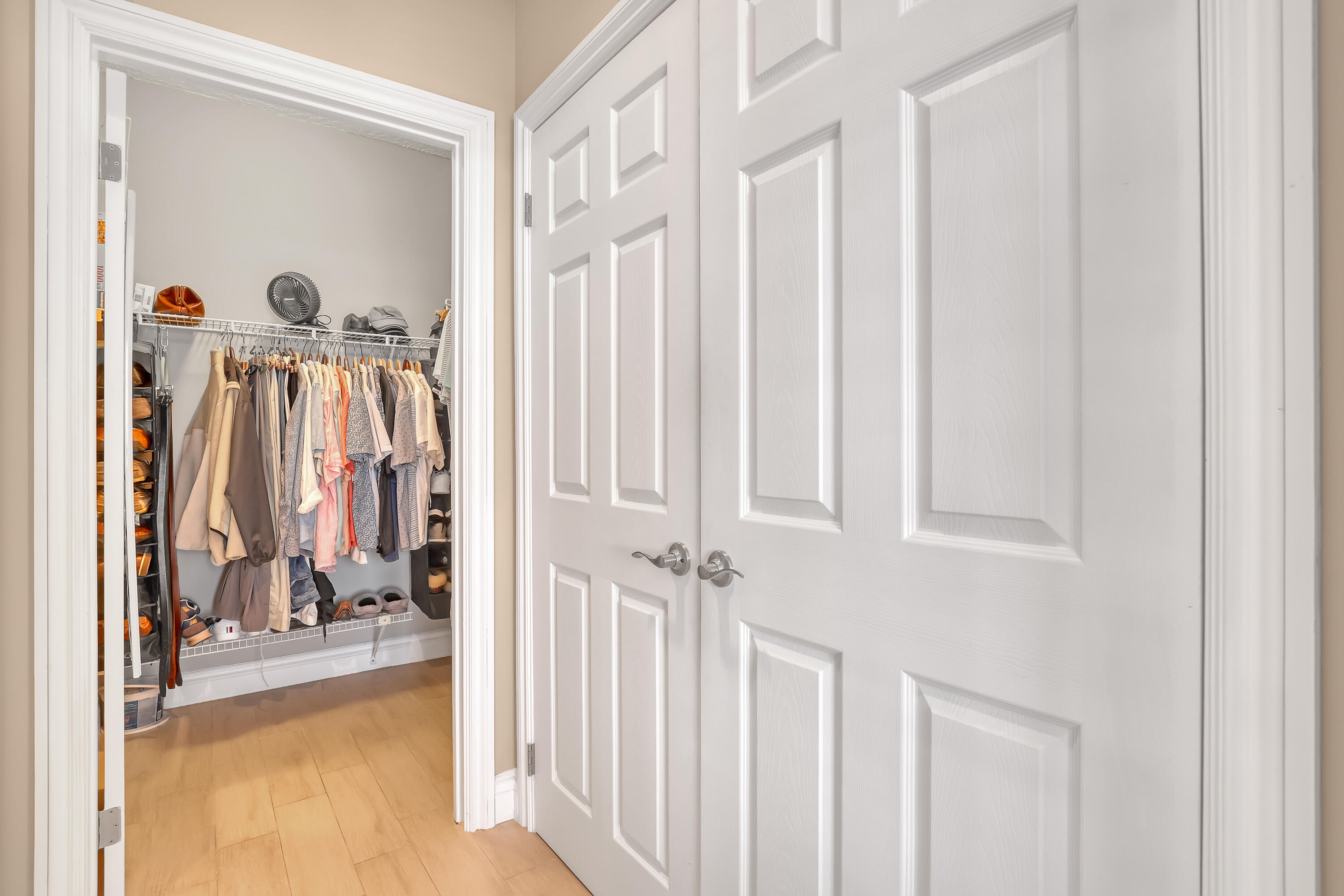 OAK HARBOUR CONDOS - Residential