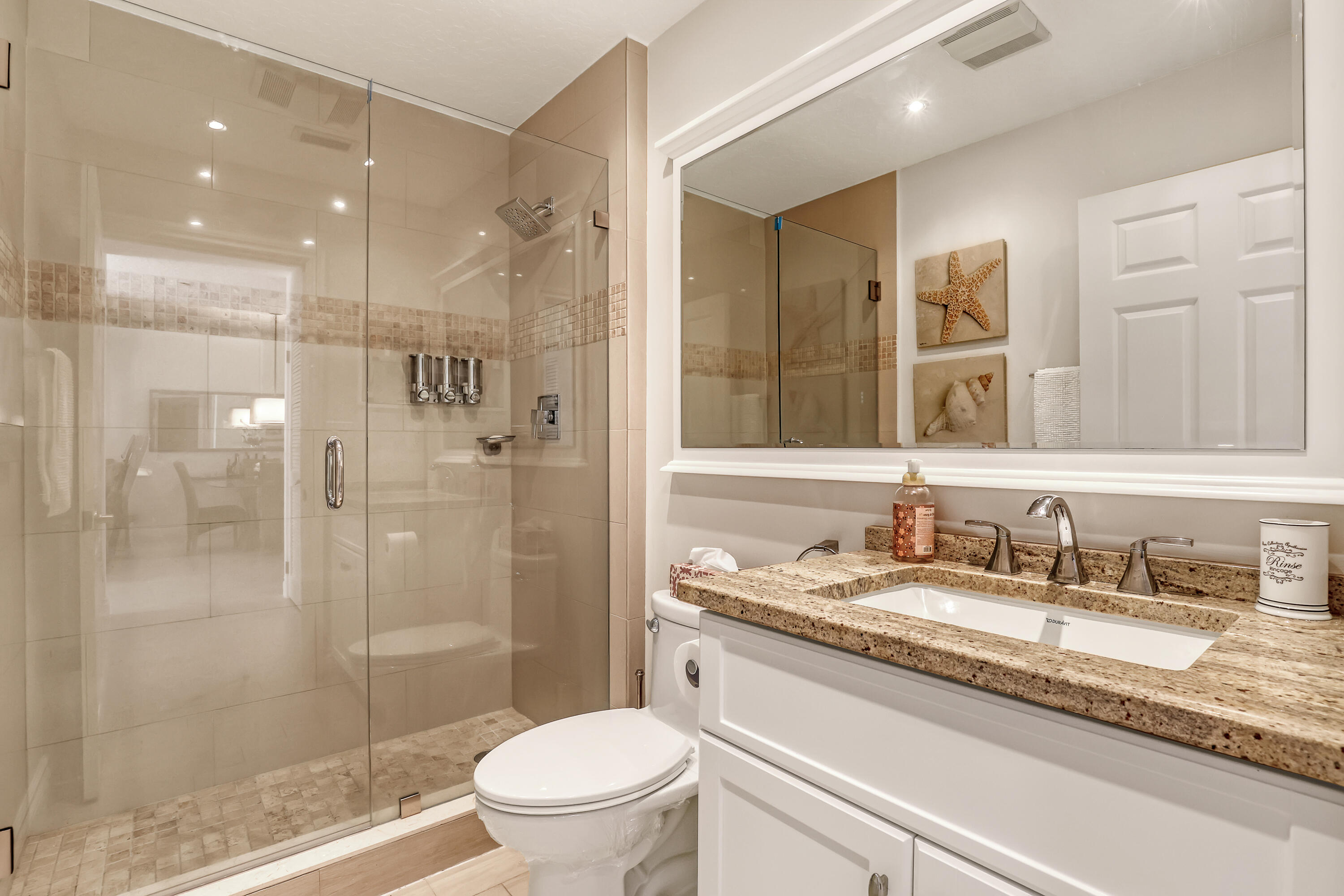 OAK HARBOUR CONDOS - Residential