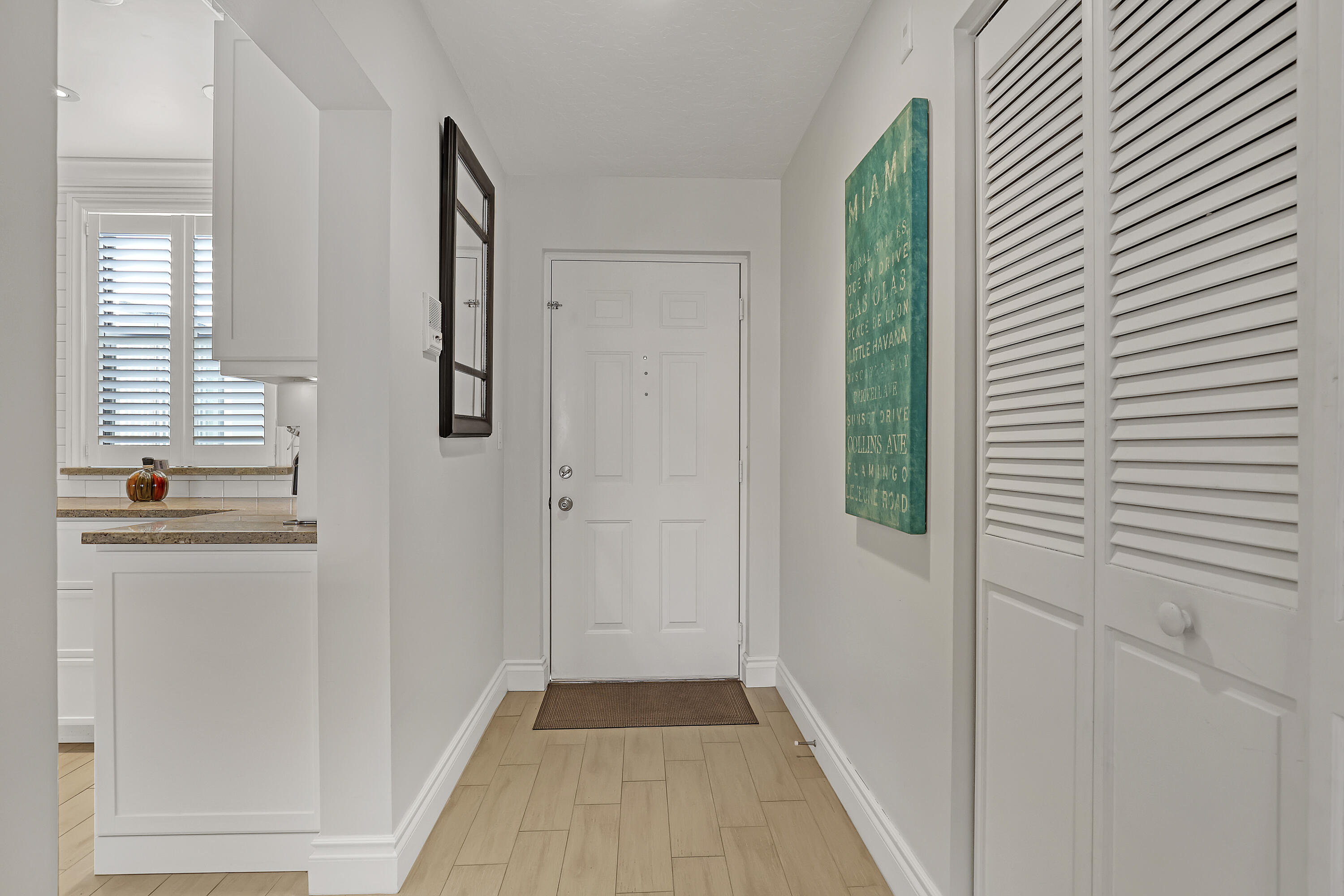 OAK HARBOUR CONDOS - Residential