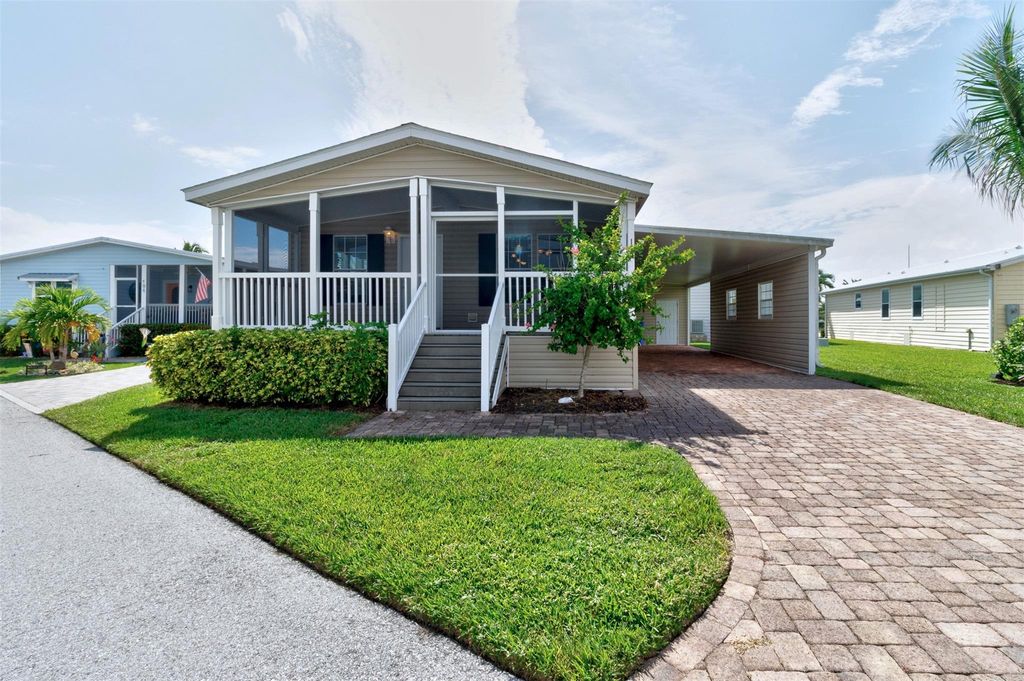 Photo of 192 N Arbor Lane, Vero Beach, FL 32960 (MLS # F10526513)