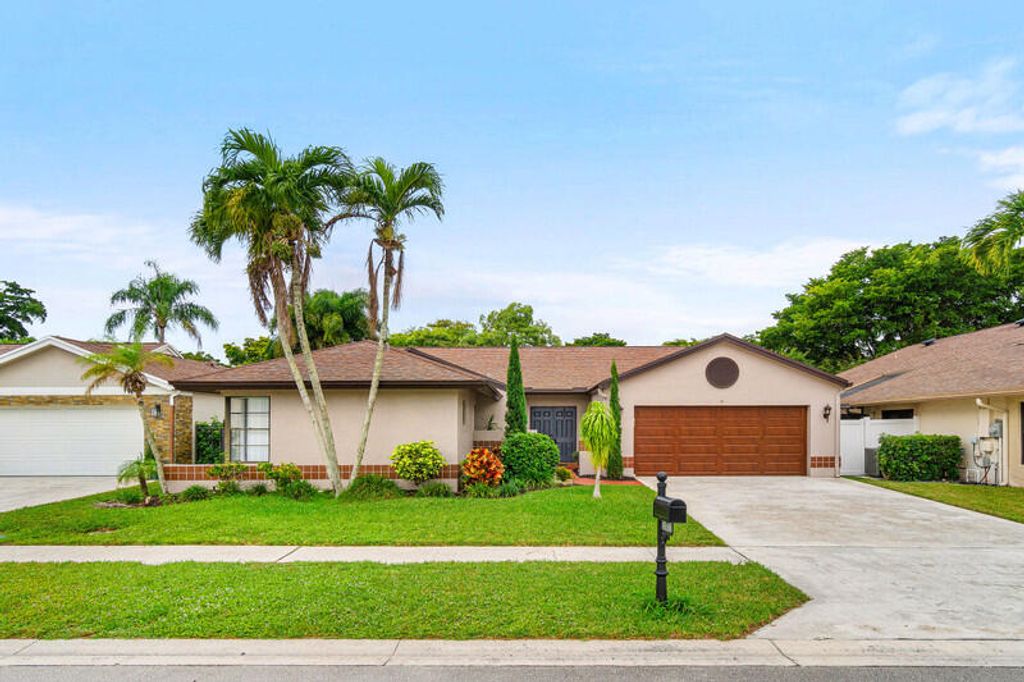 Photo of 21011 Windemere Lane, Boca Raton, FL 33428 (MLS # R11148478)