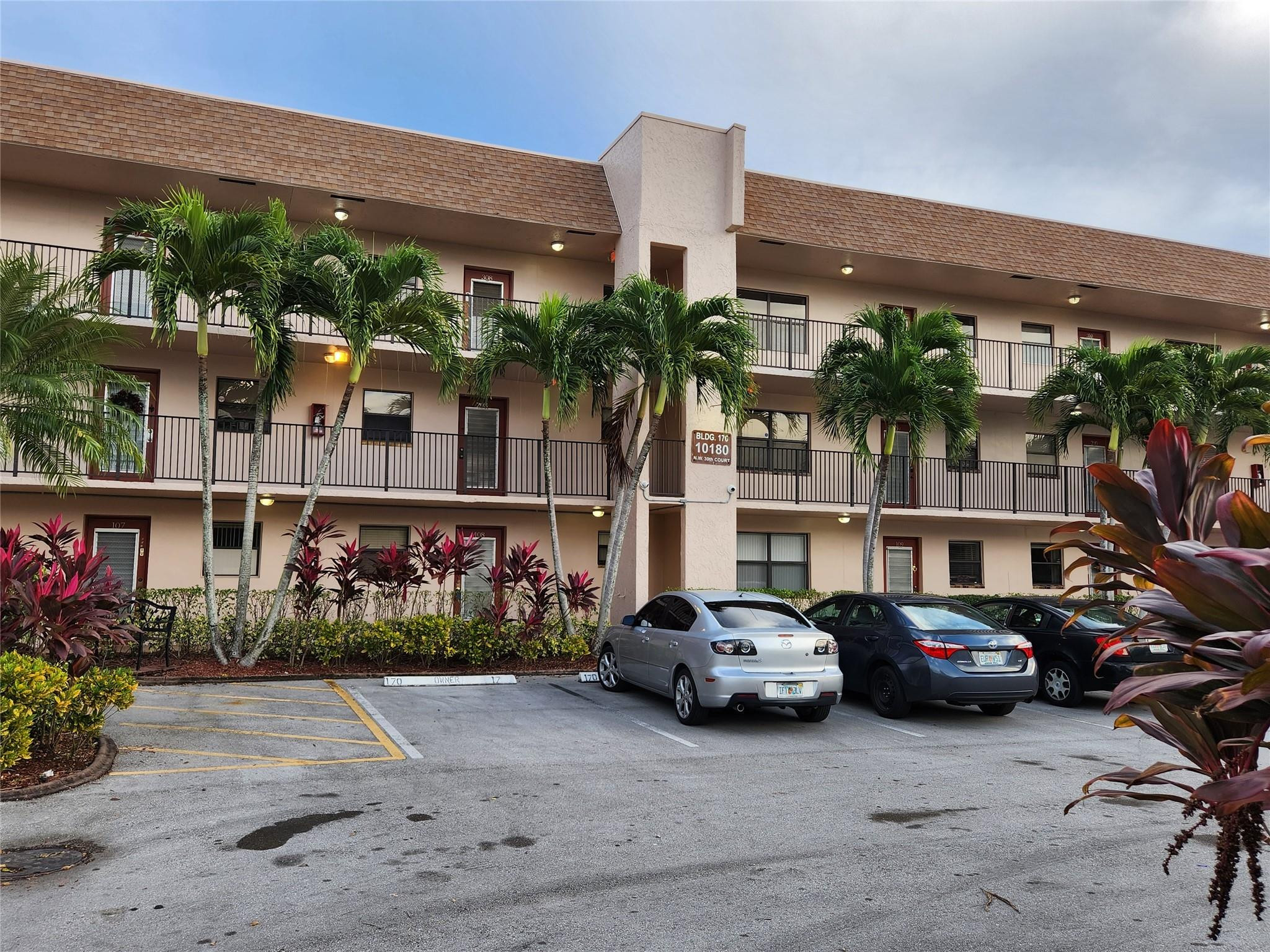 Sunrise Lakes Phase 4 - Residential