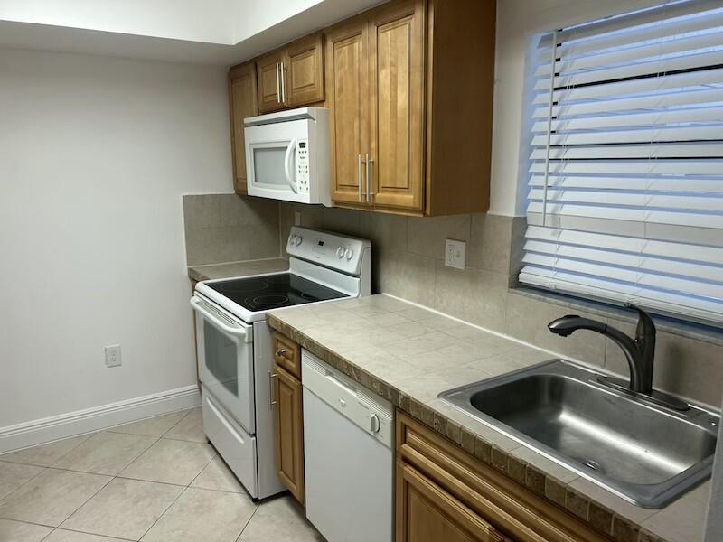 PINES OF SPRINGTREE - Residential Lease