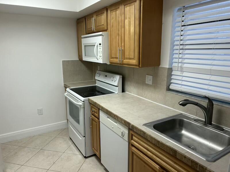 PINES OF SPRINGTREE - Residential Lease
