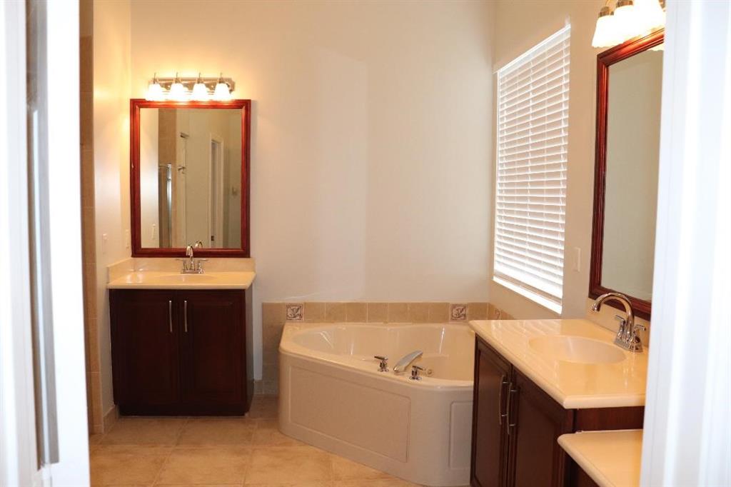 Isles At Weston 171-40 B - Residential Lease