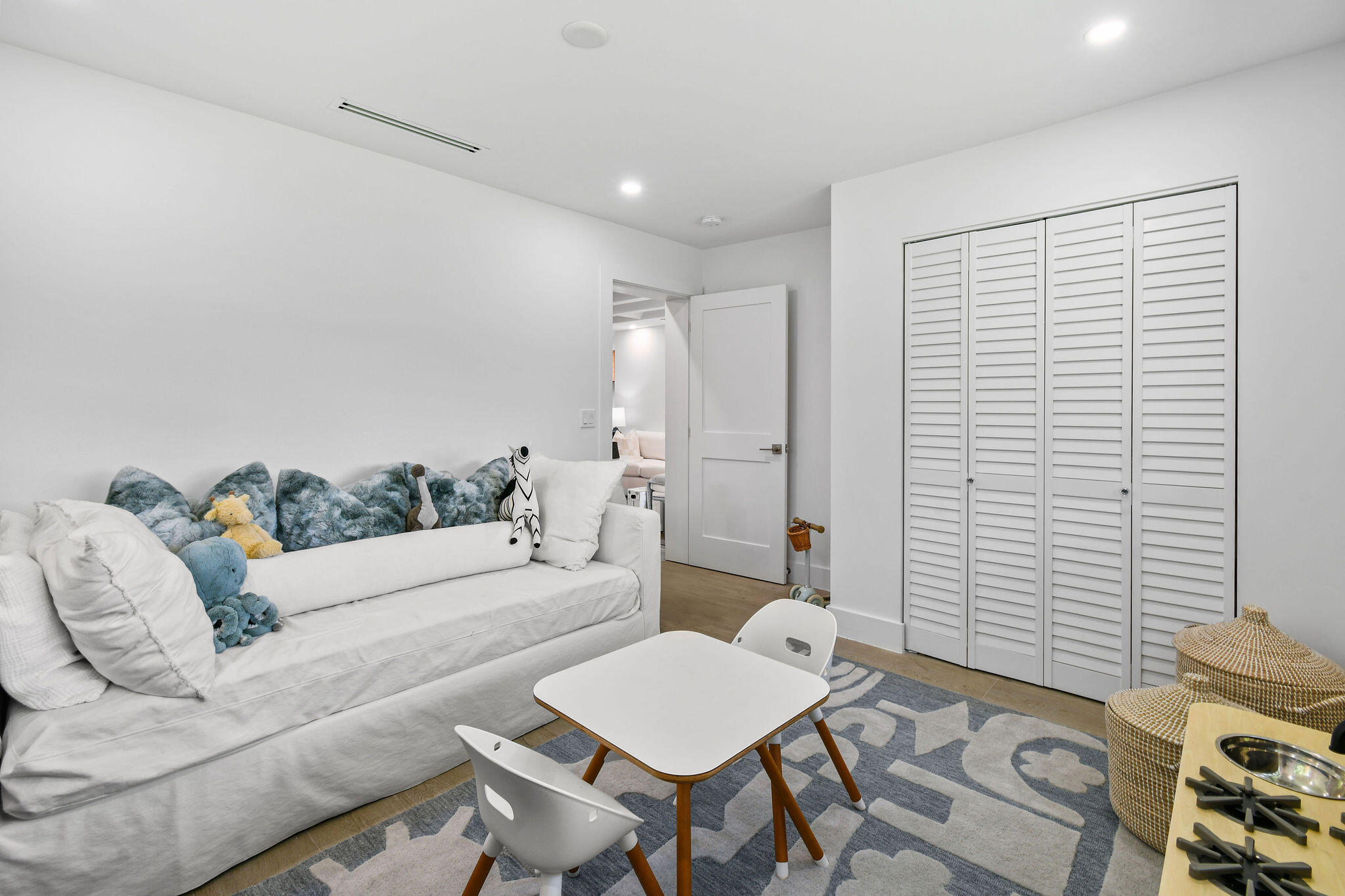 LAKE CLARKE WEST - Residential