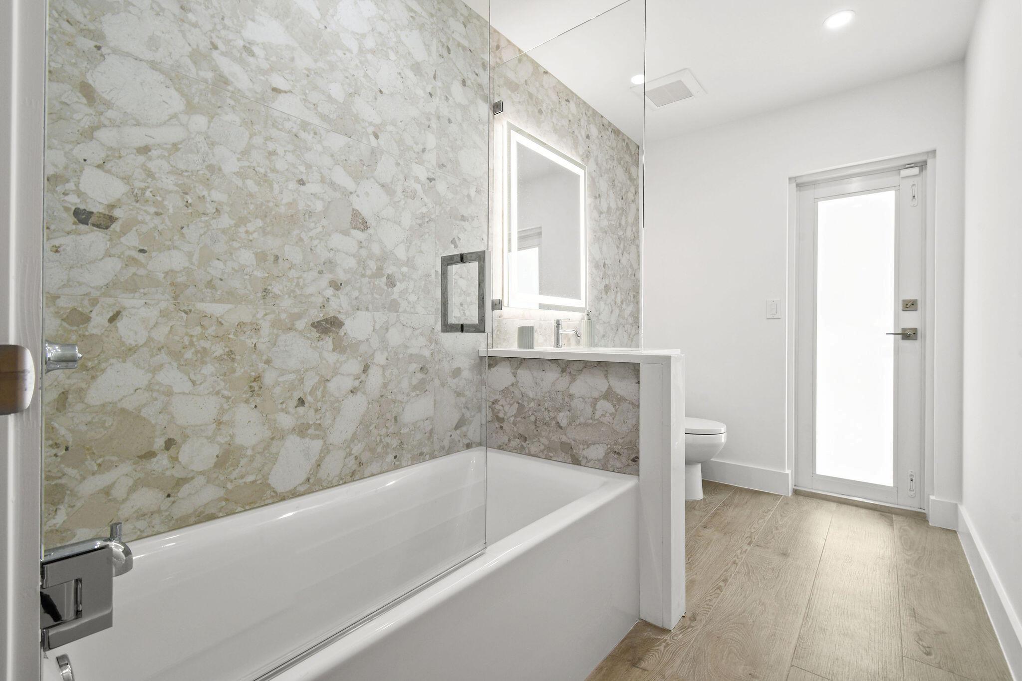 LAKE CLARKE WEST - Residential