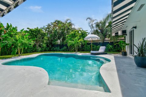 Tiny photo for 7710 W Lake Drive, Lake Clarke Shores, FL 33406 (MLS # R11147728)