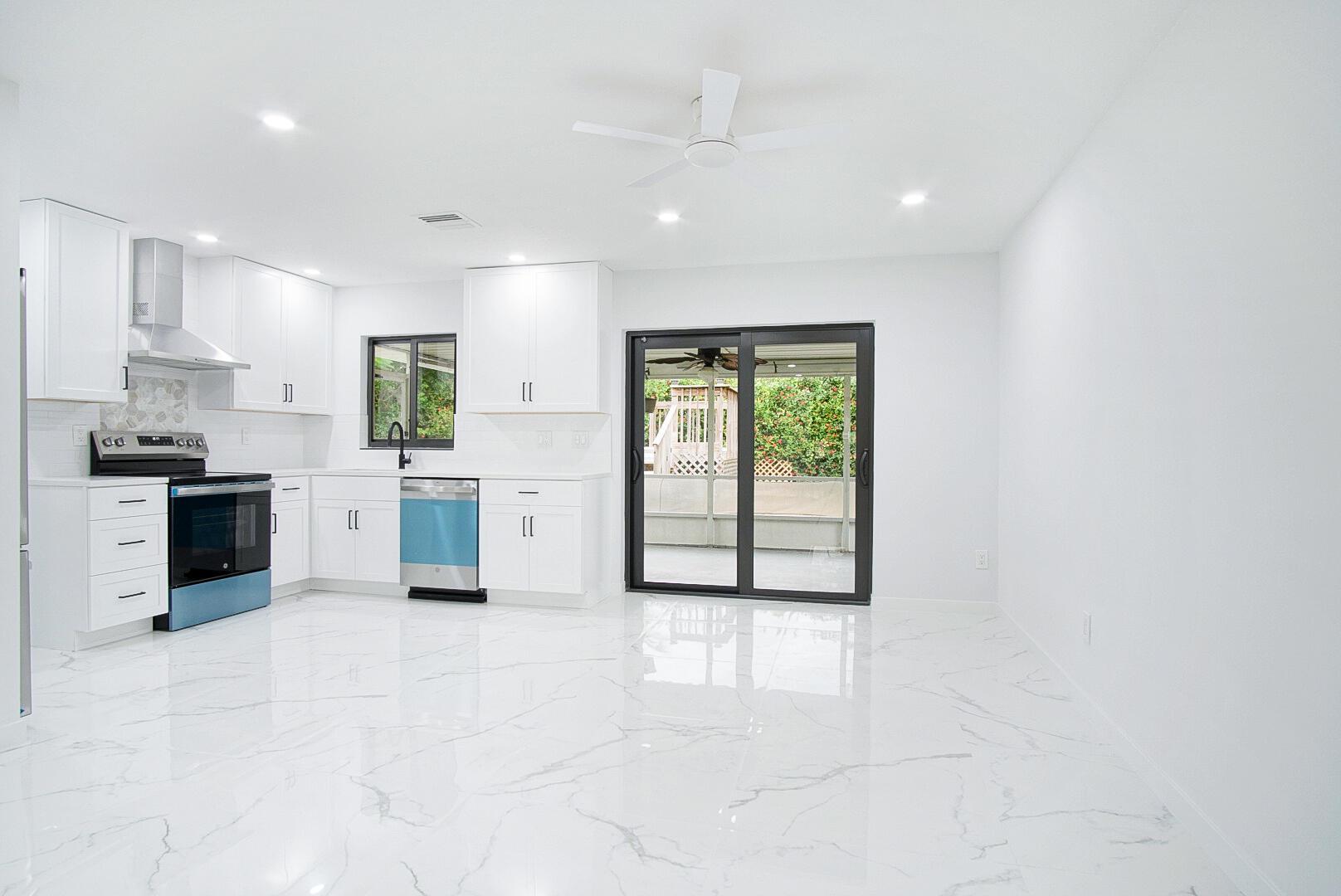 PORT ST LUCIE FLORESTA PI - Residential