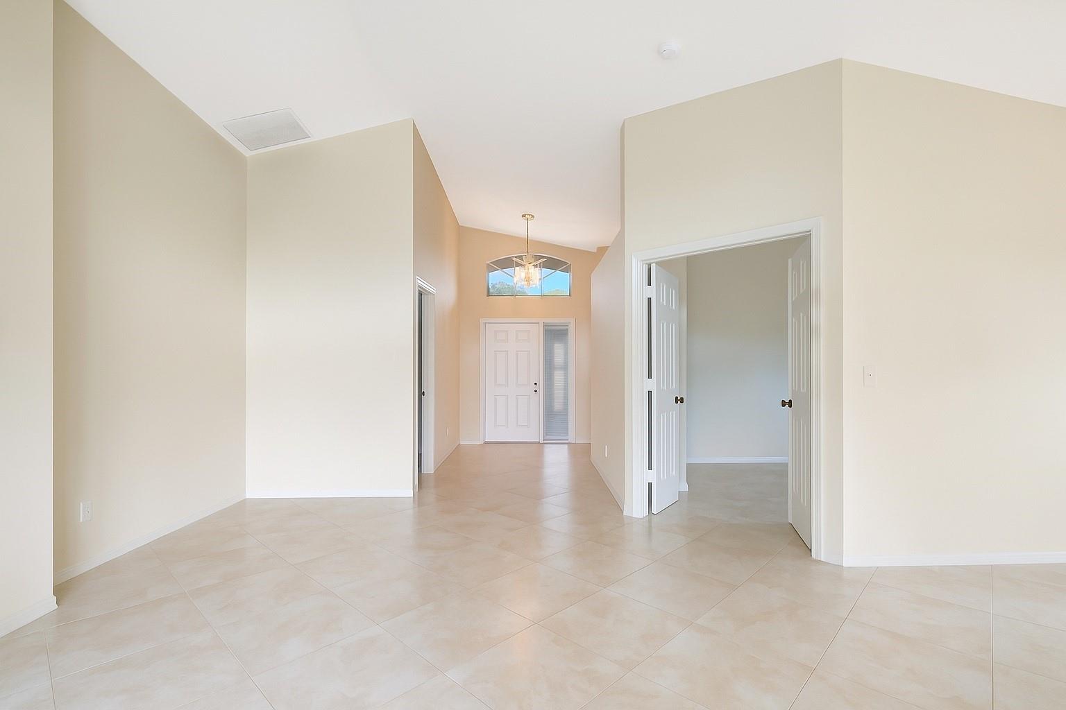 7359 Lugano Dr