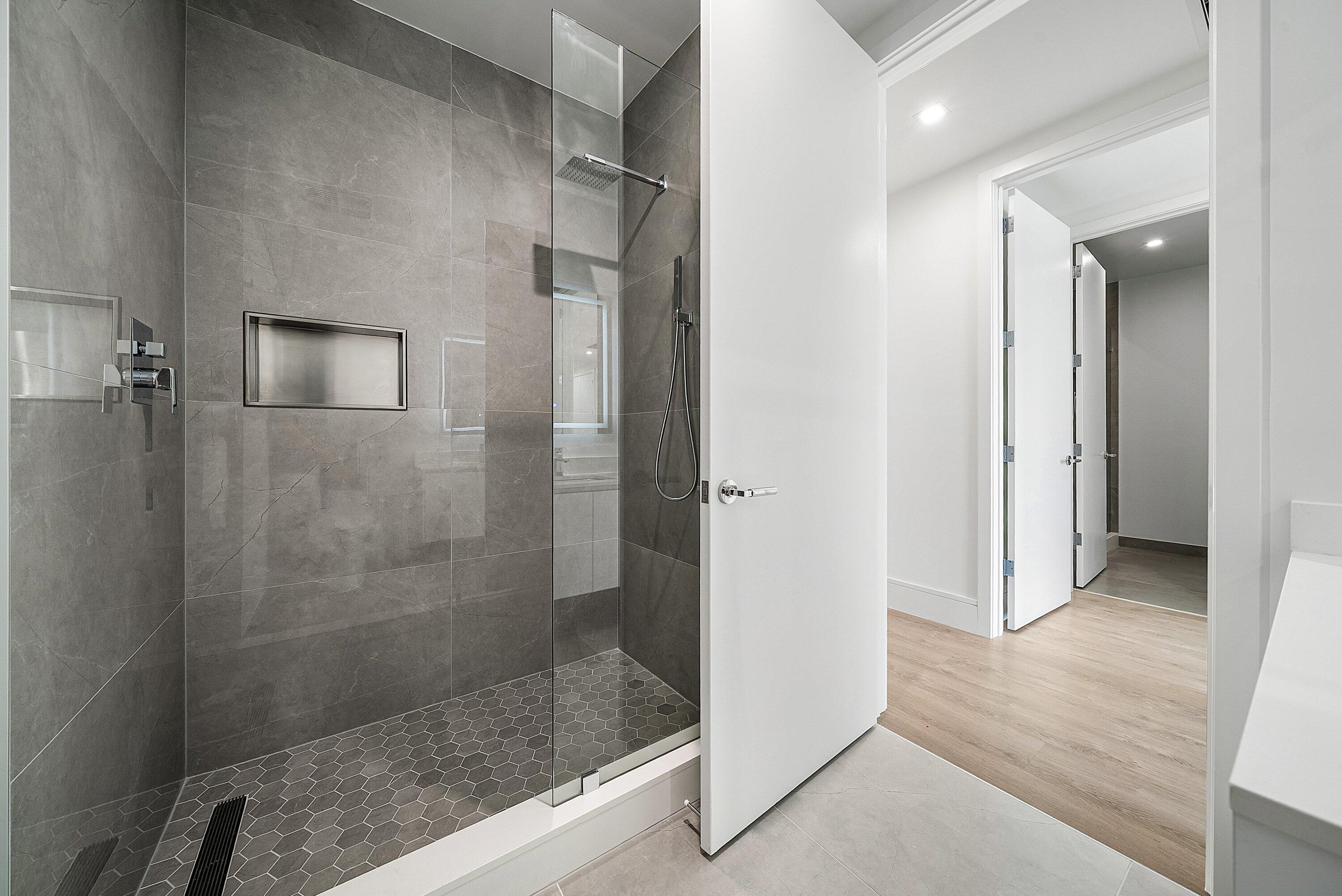 NAUTILUS 220 CONDO - Residential