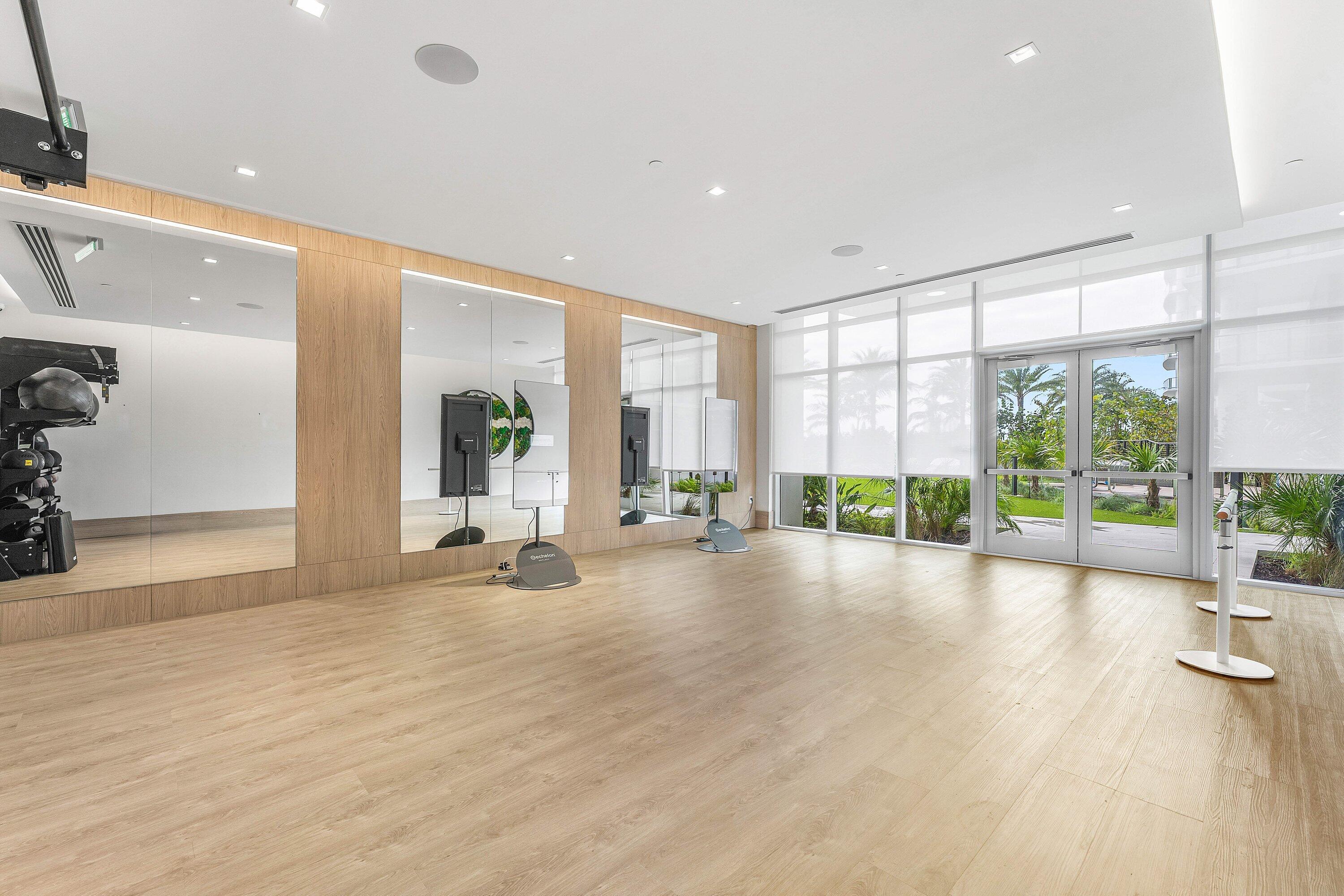 NAUTILUS 220 CONDO - Residential