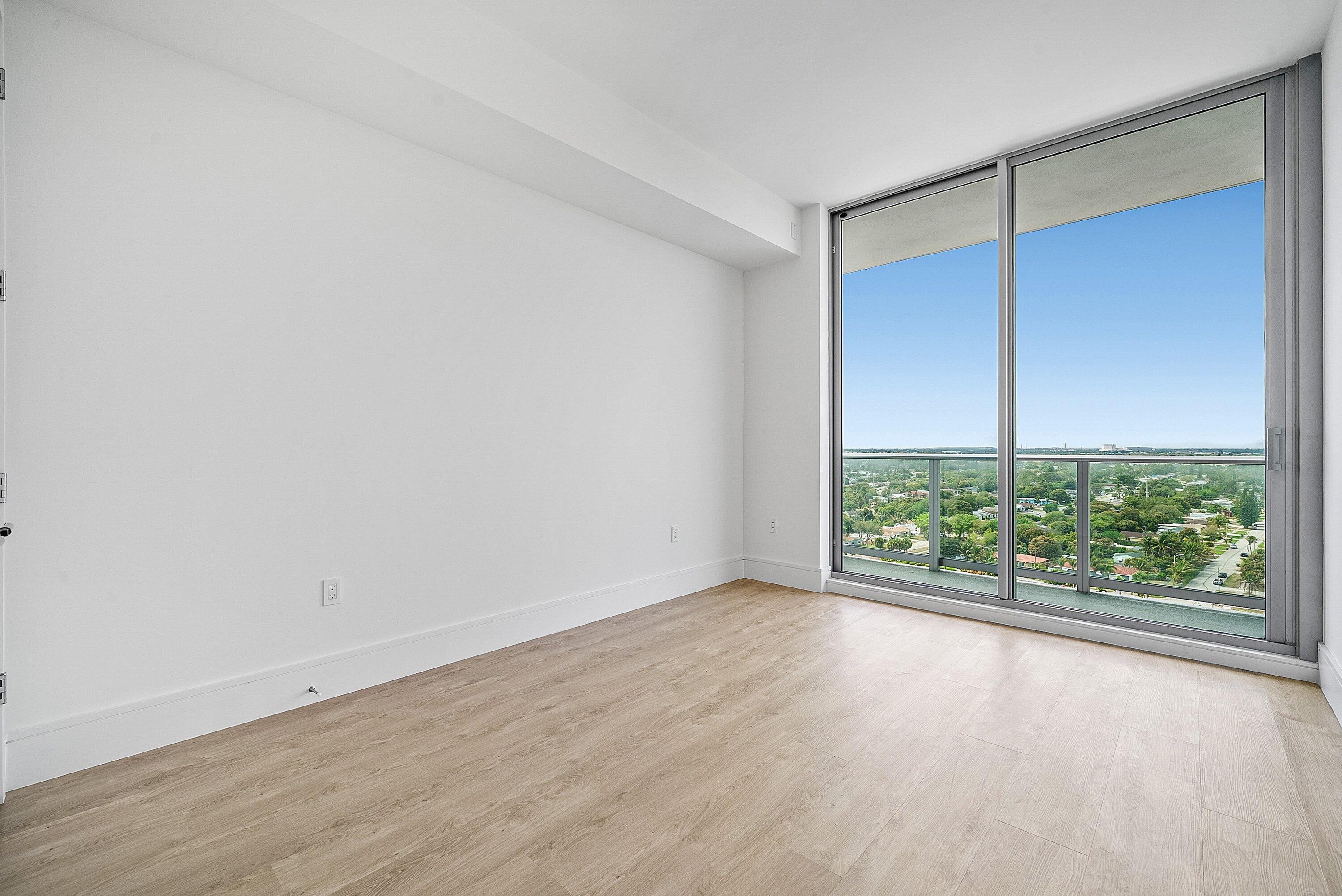 NAUTILUS 220 CONDO - Residential