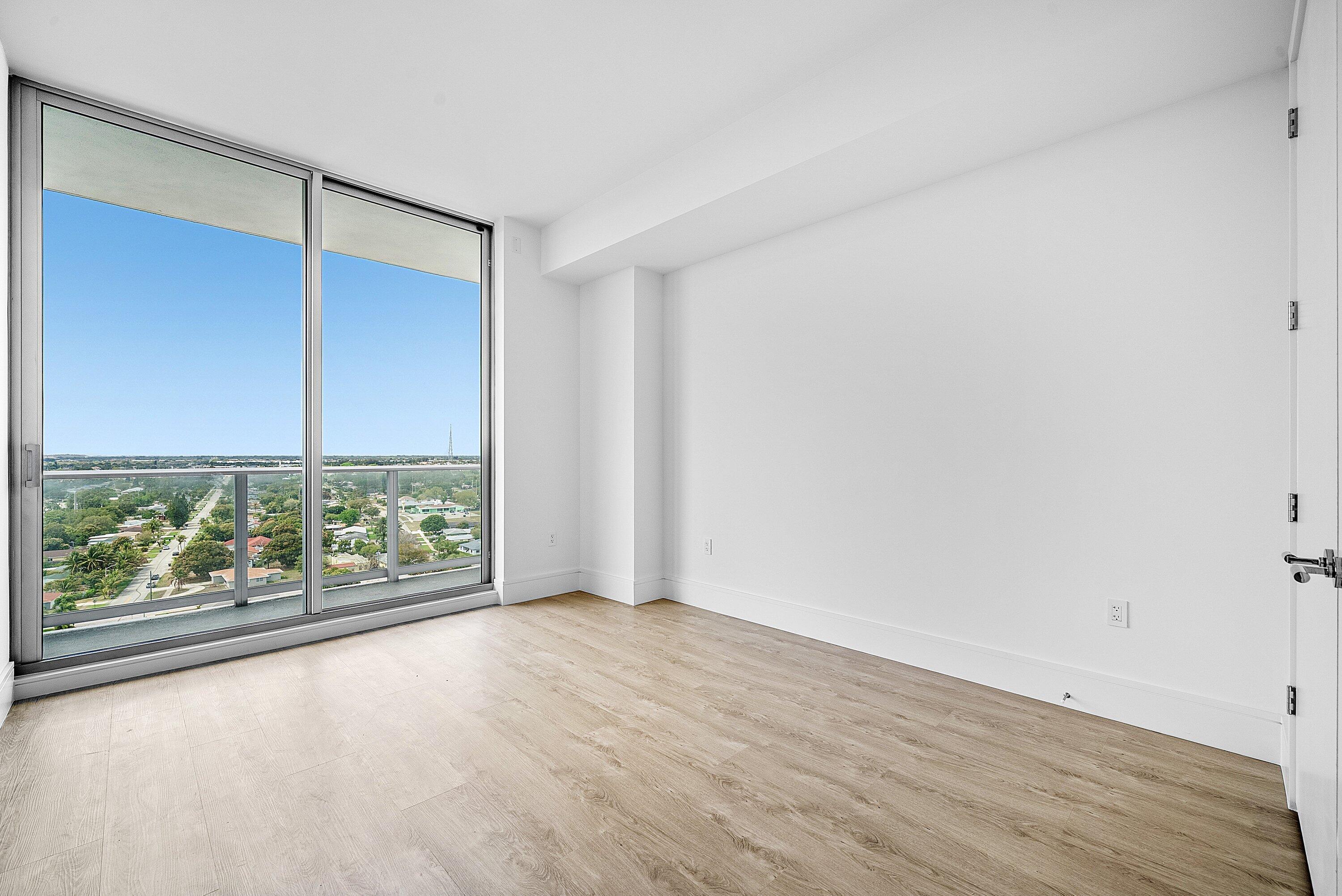 NAUTILUS 220 CONDO - Residential