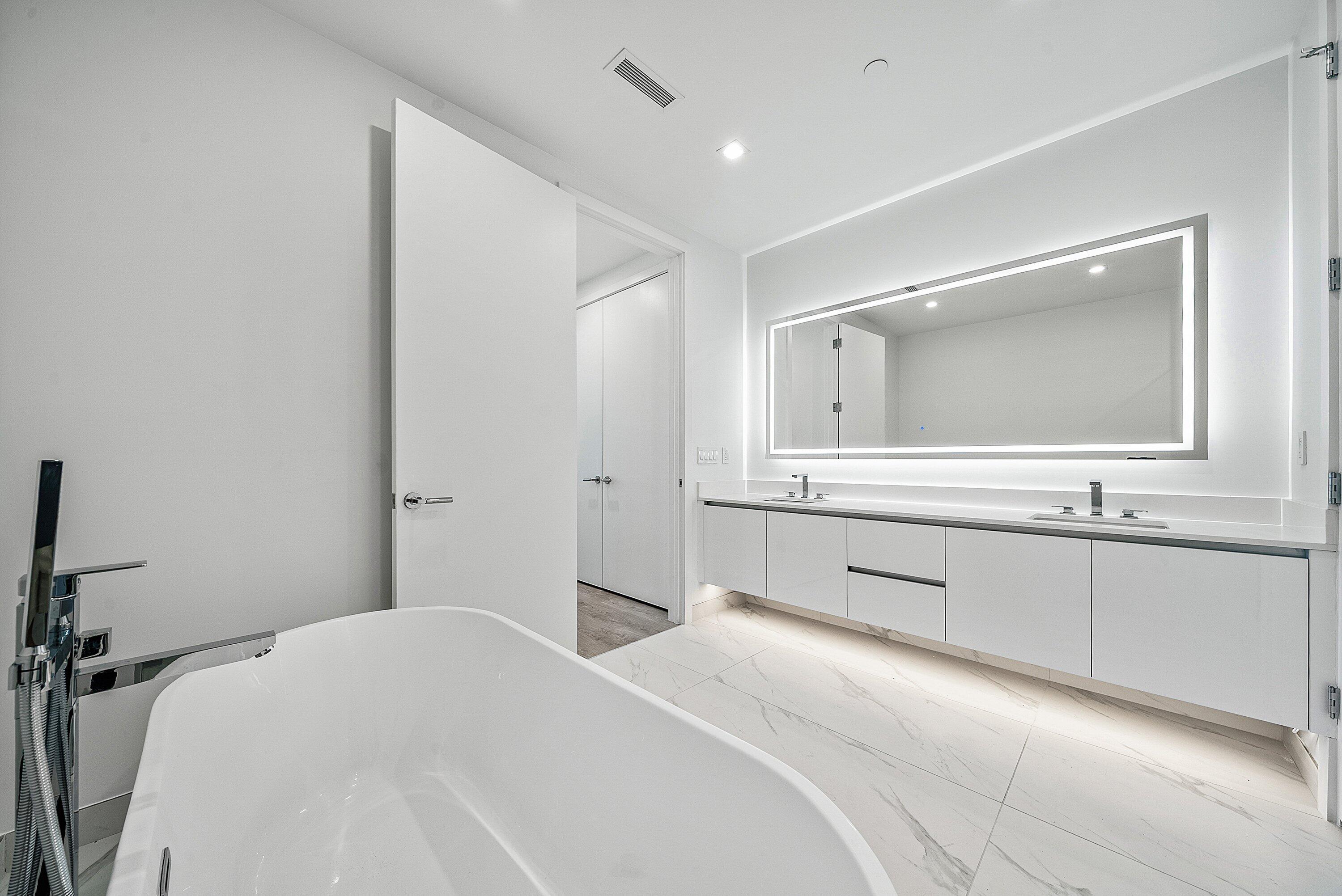 NAUTILUS 220 CONDO - Residential