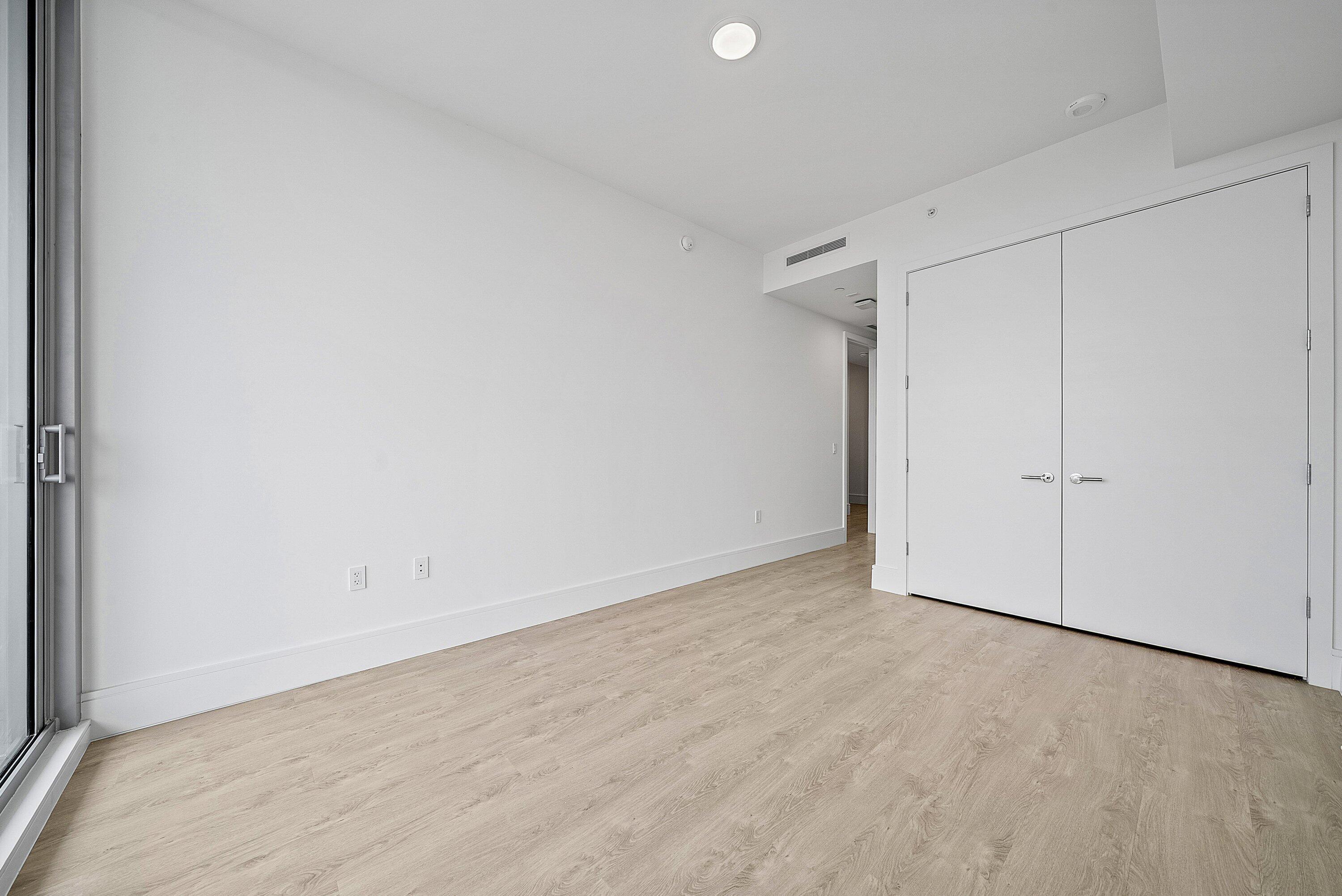 NAUTILUS 220 CONDO - Residential