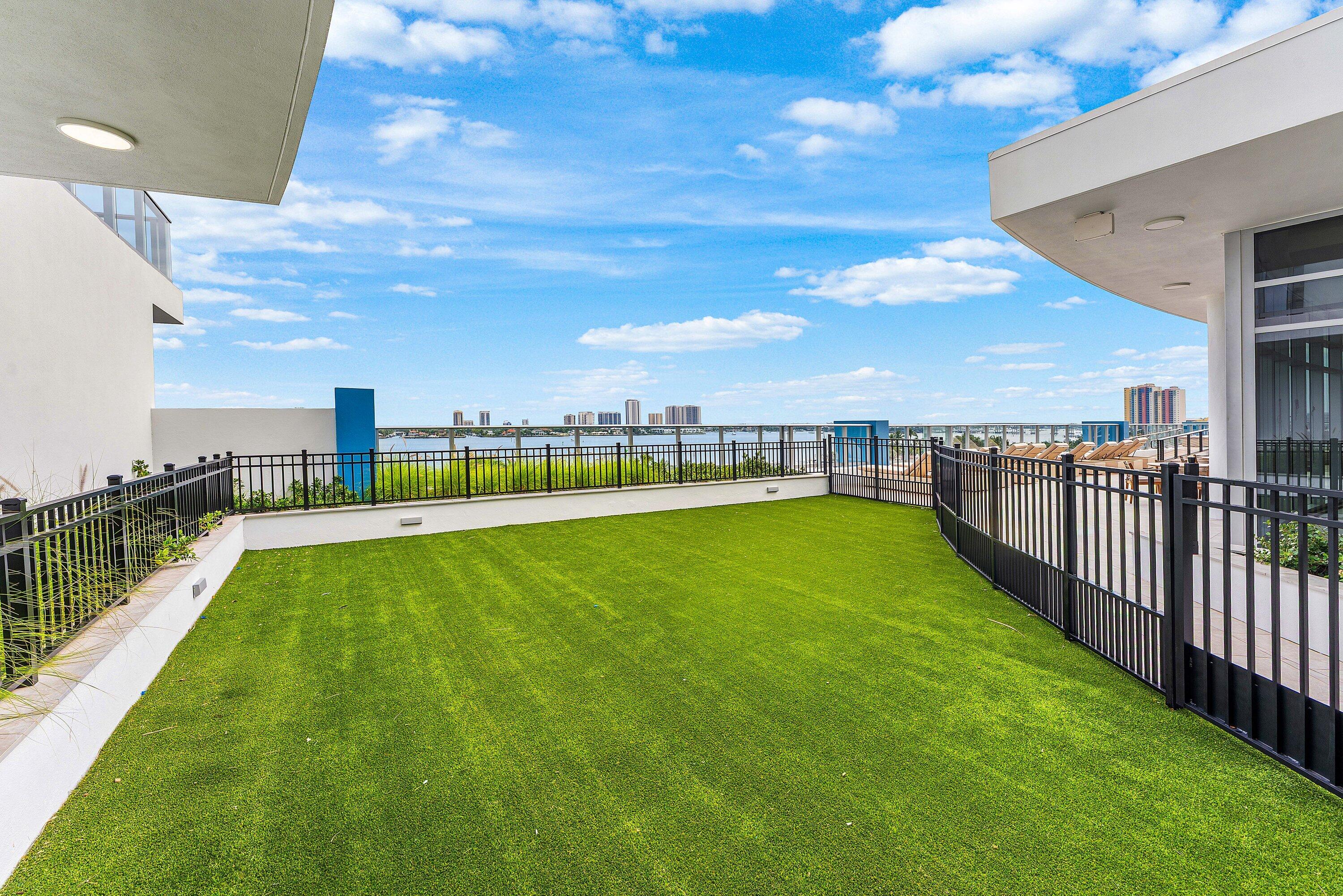 NAUTILUS 220 CONDO - Residential