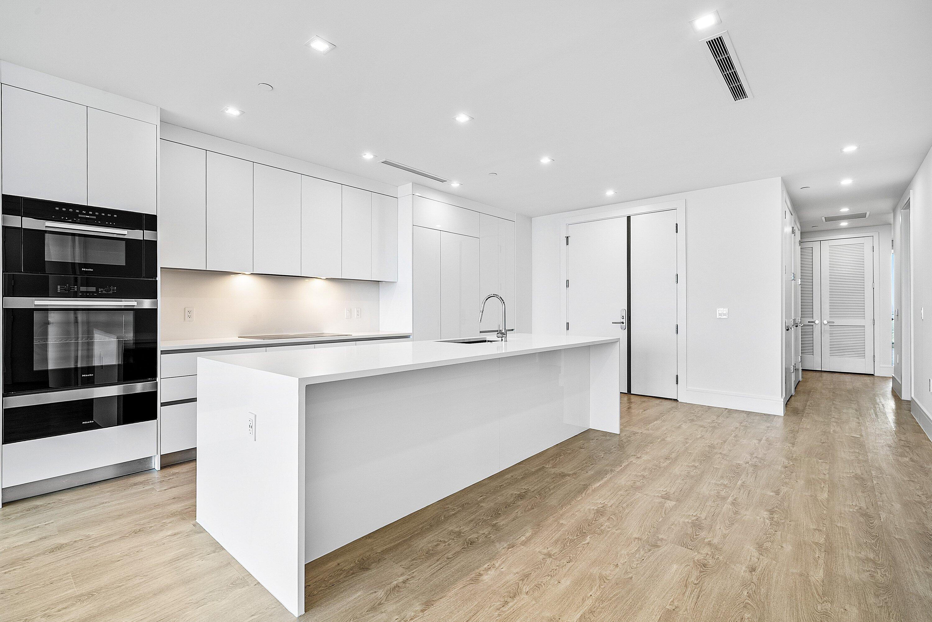 NAUTILUS 220 CONDO - Residential