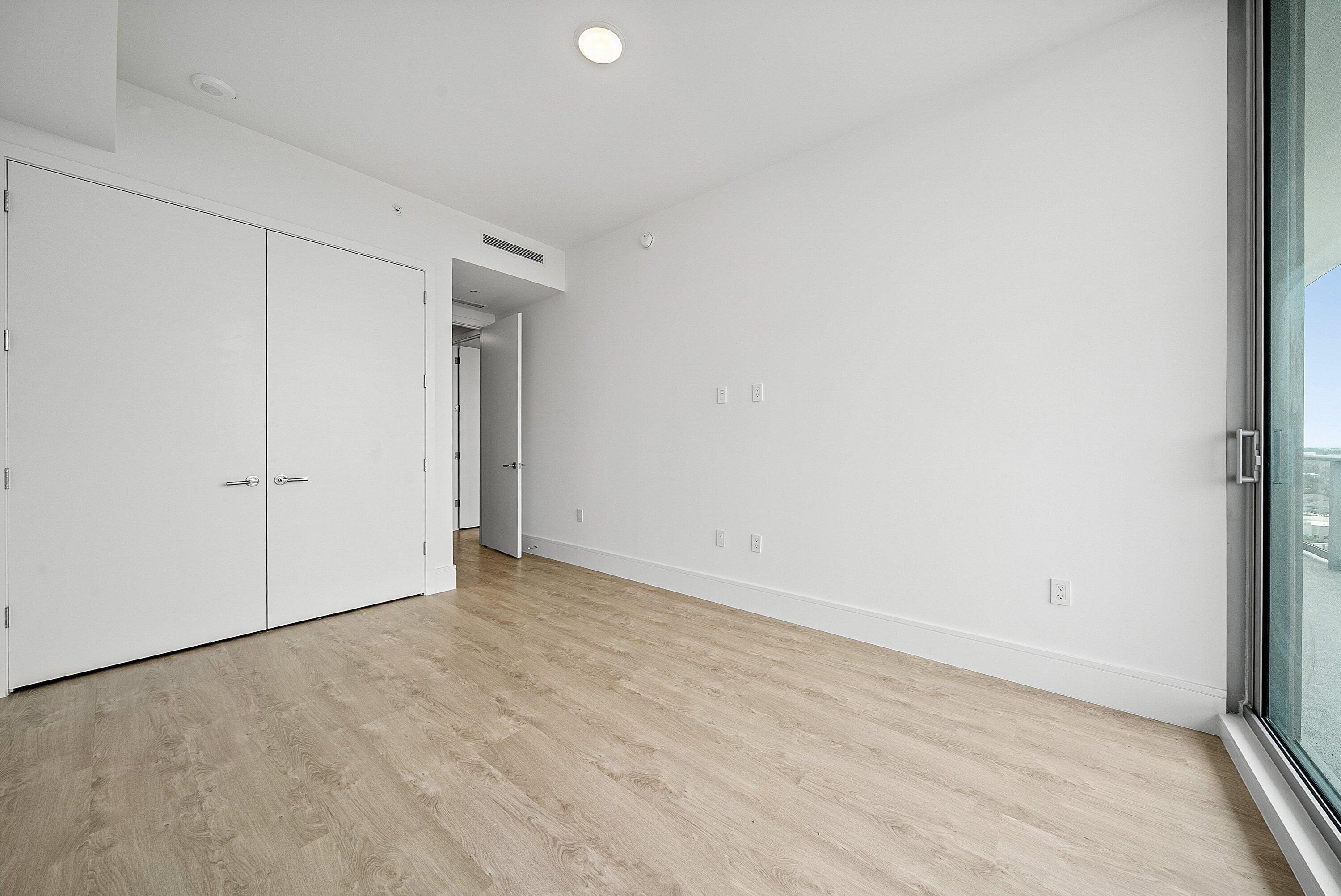 NAUTILUS 220 CONDO - Residential