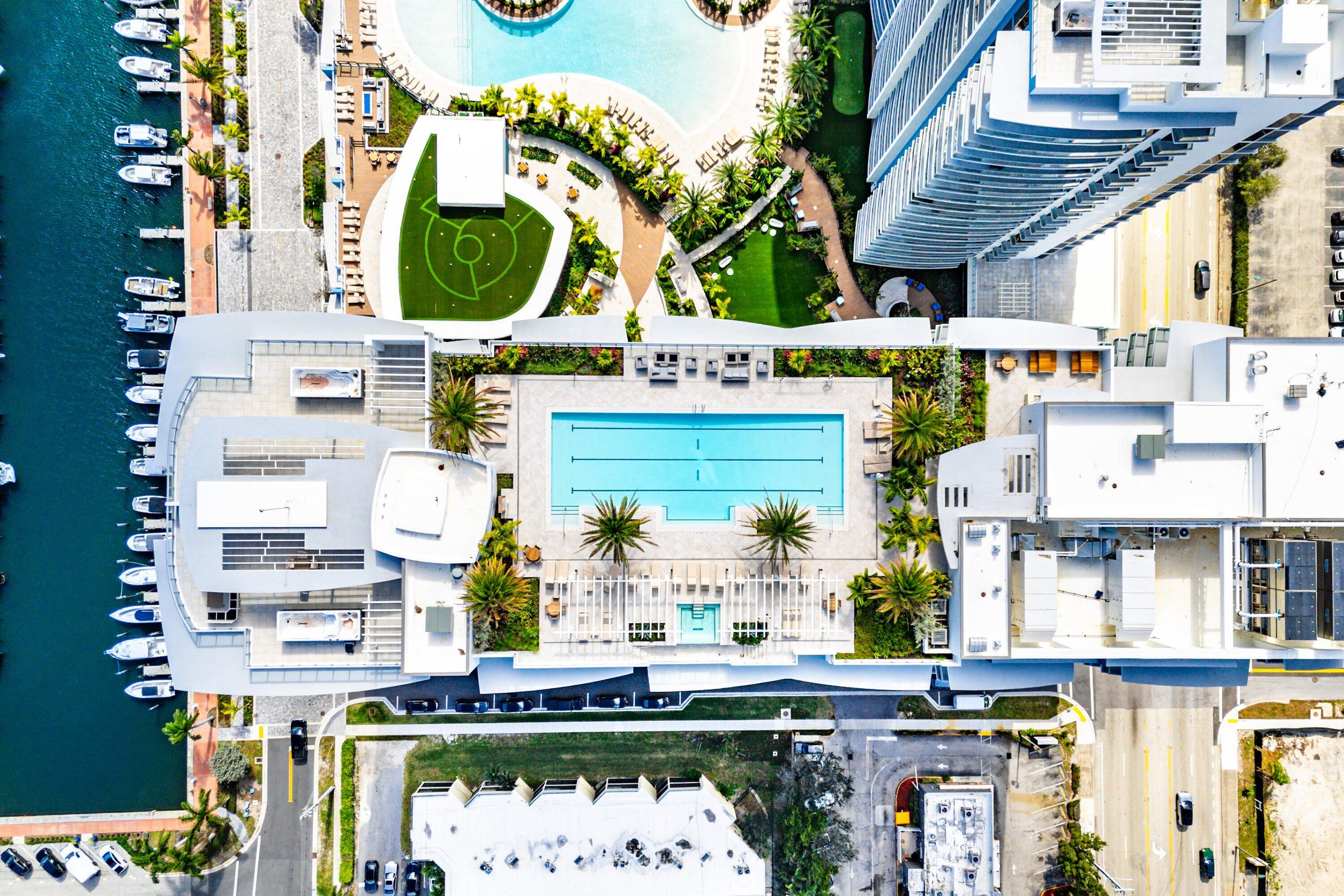 NAUTILUS 220 CONDO - Residential