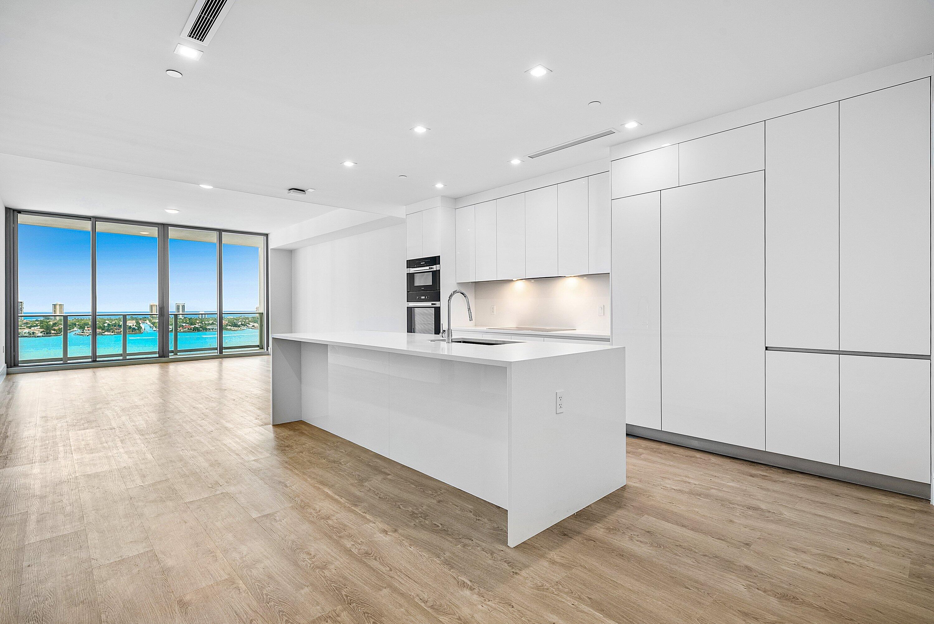 NAUTILUS 220 CONDO - Residential