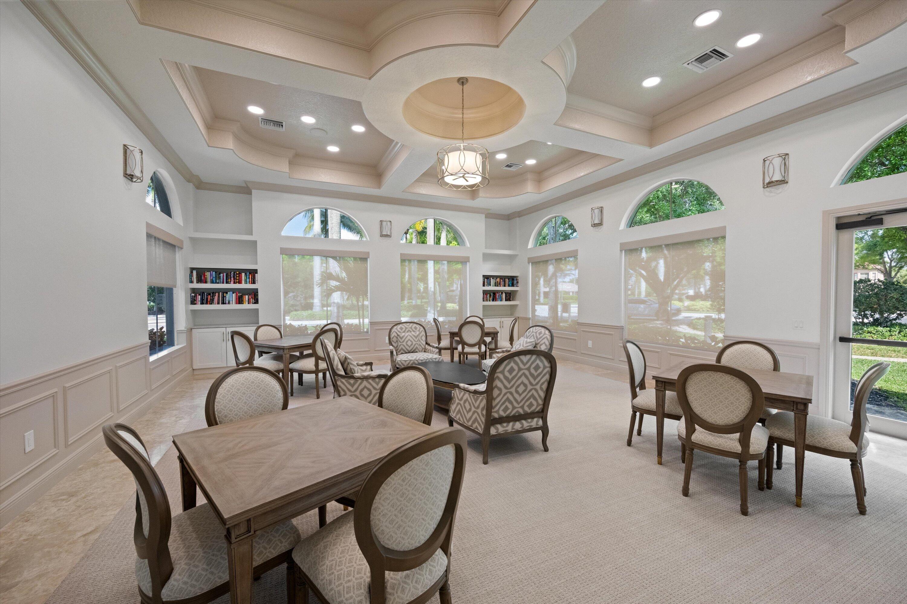 VERSAILLES - Residential Lease