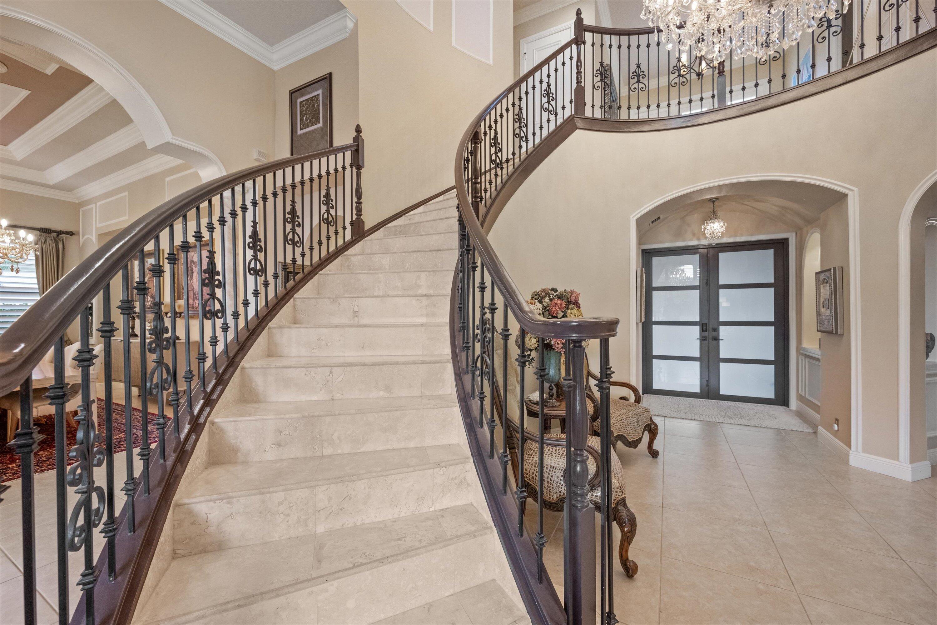 VERSAILLES - Residential Lease