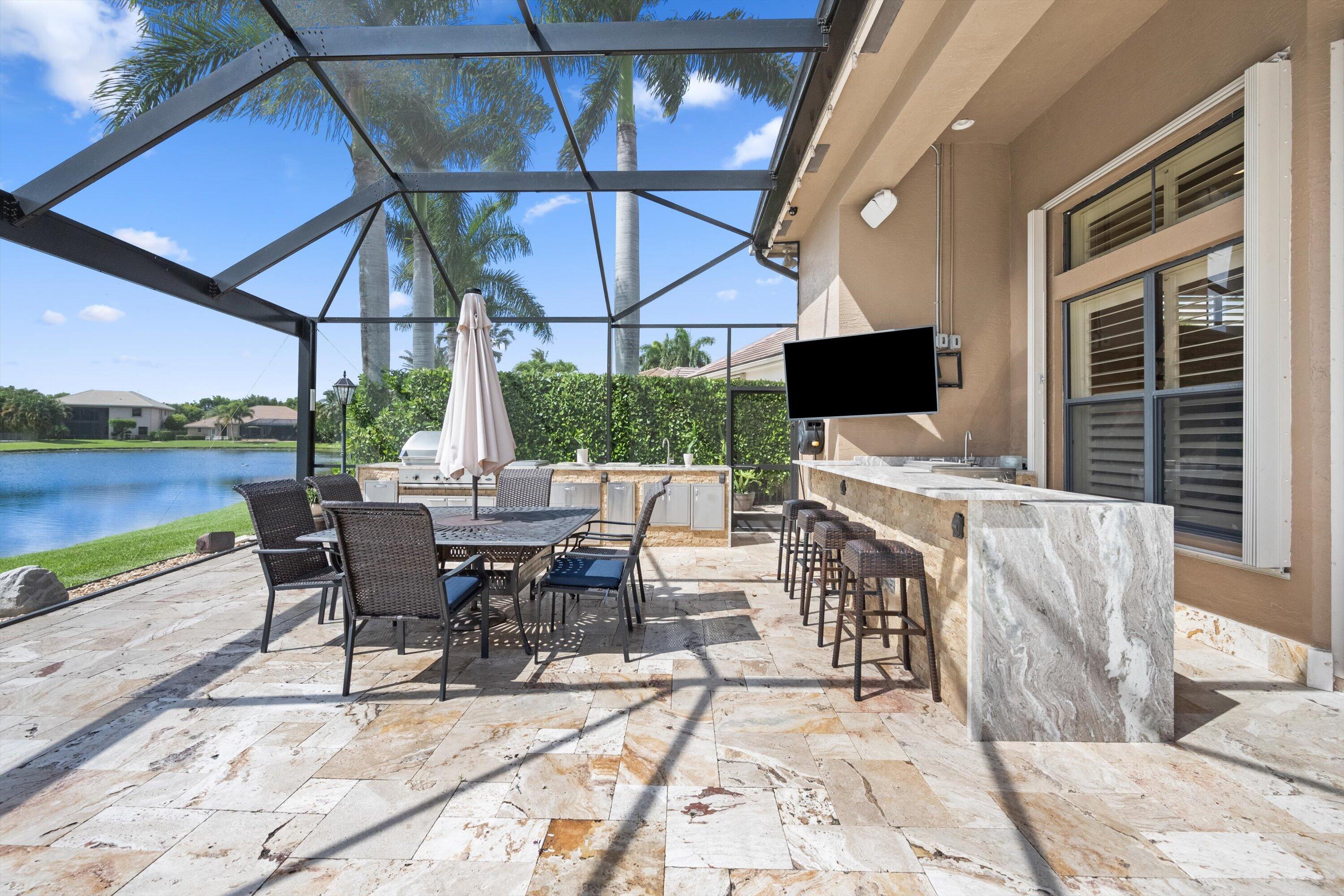 VERSAILLES - Residential Lease