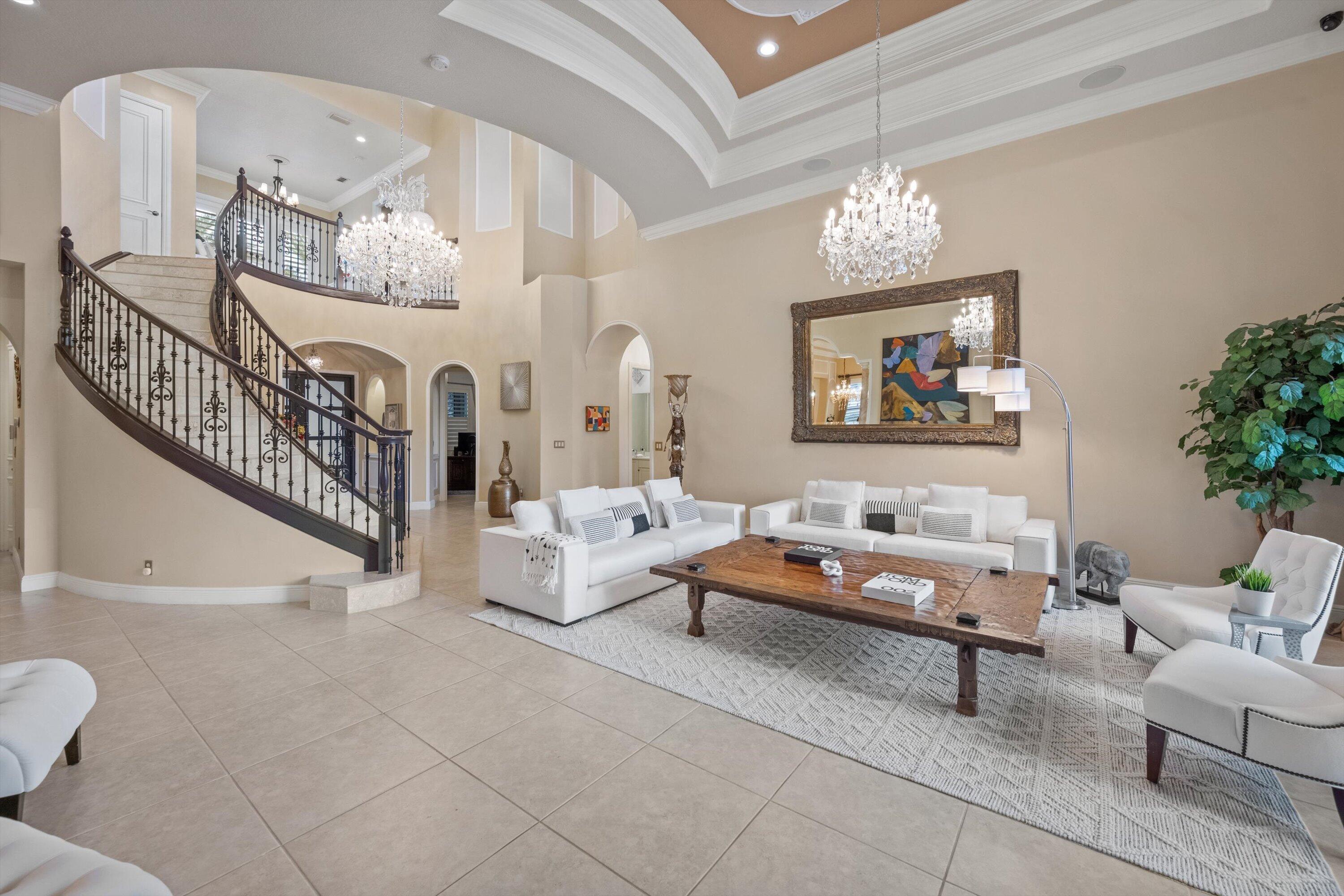 VERSAILLES - Residential Lease