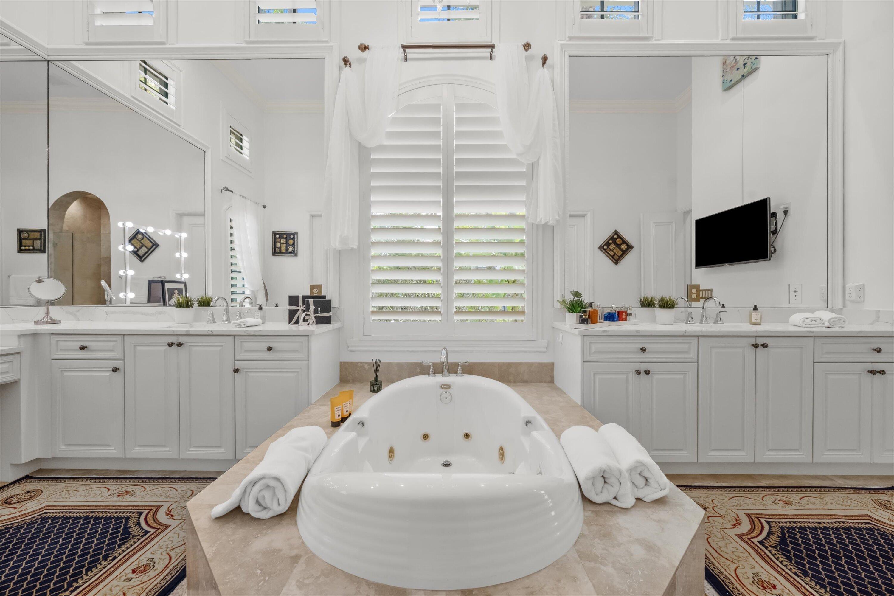 VERSAILLES - Residential Lease