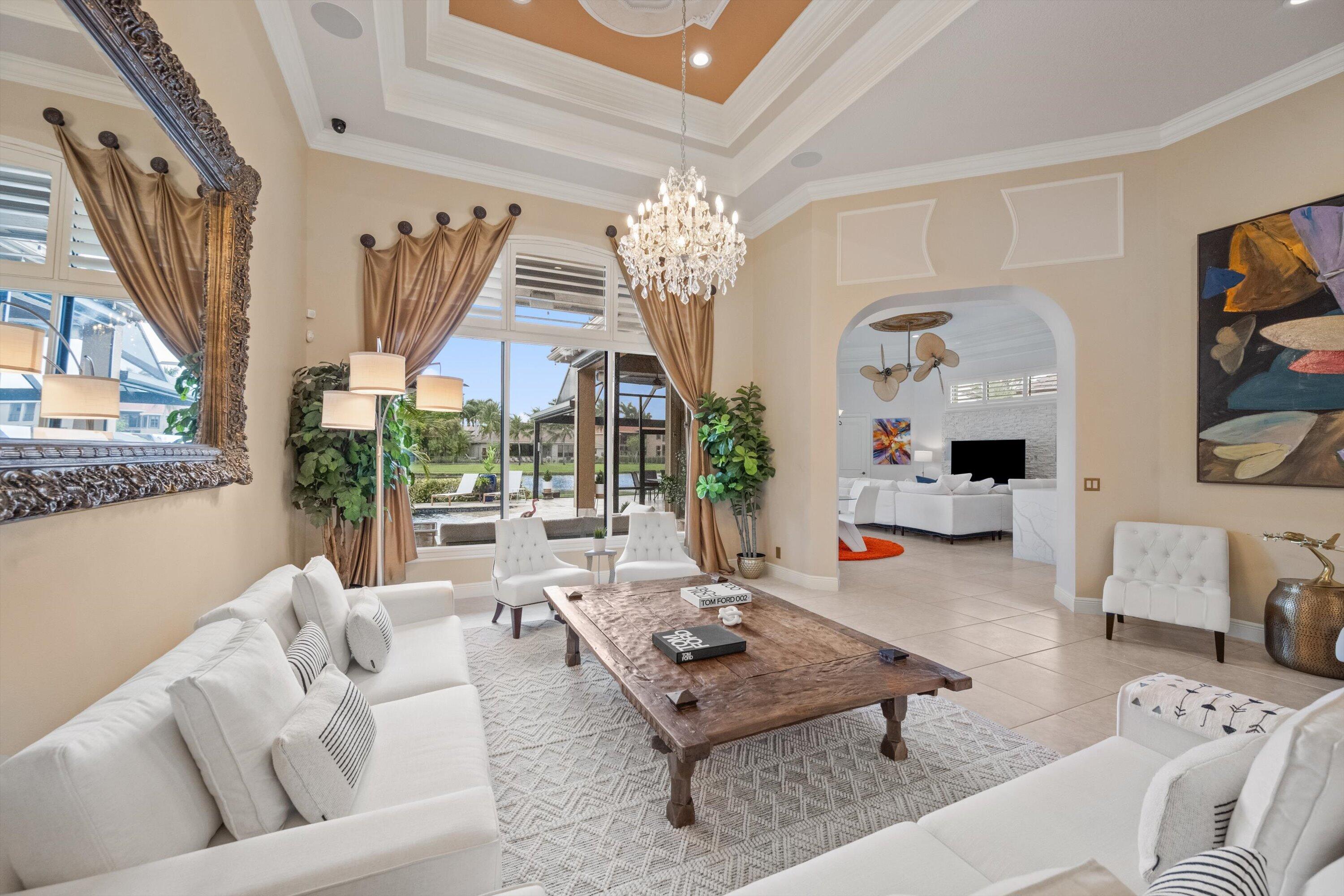 VERSAILLES - Residential Lease