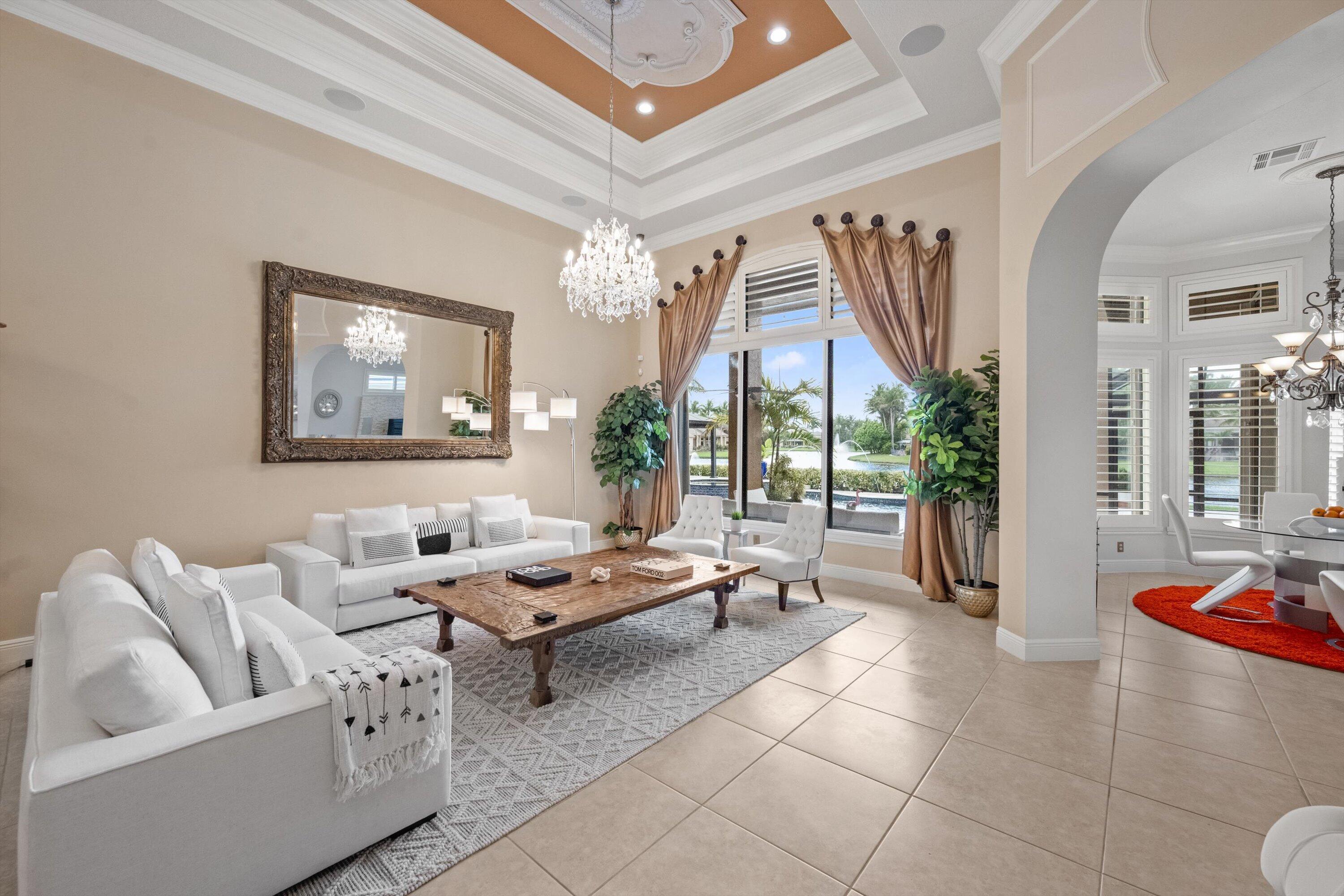 VERSAILLES - Residential Lease