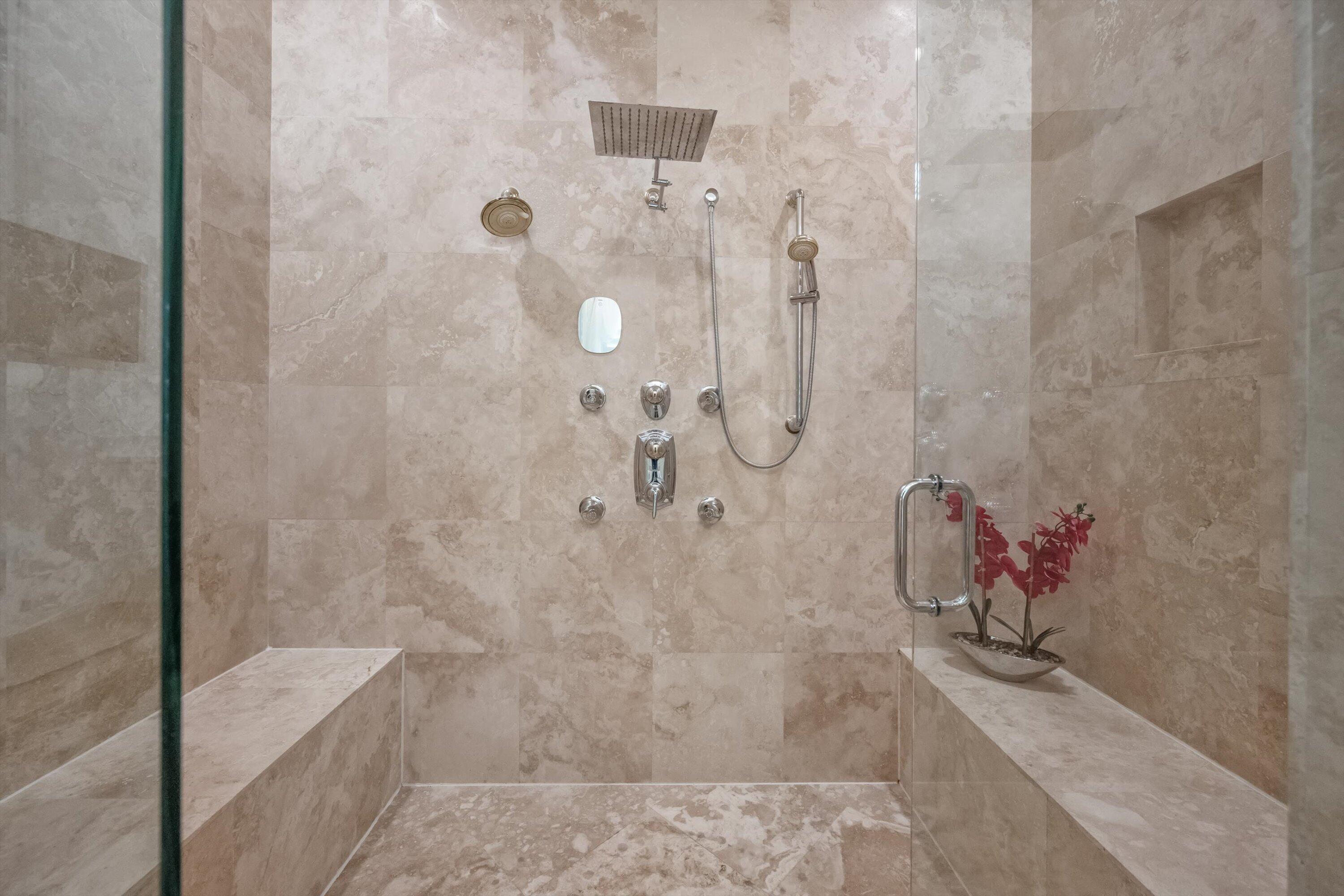 VERSAILLES - Residential Lease