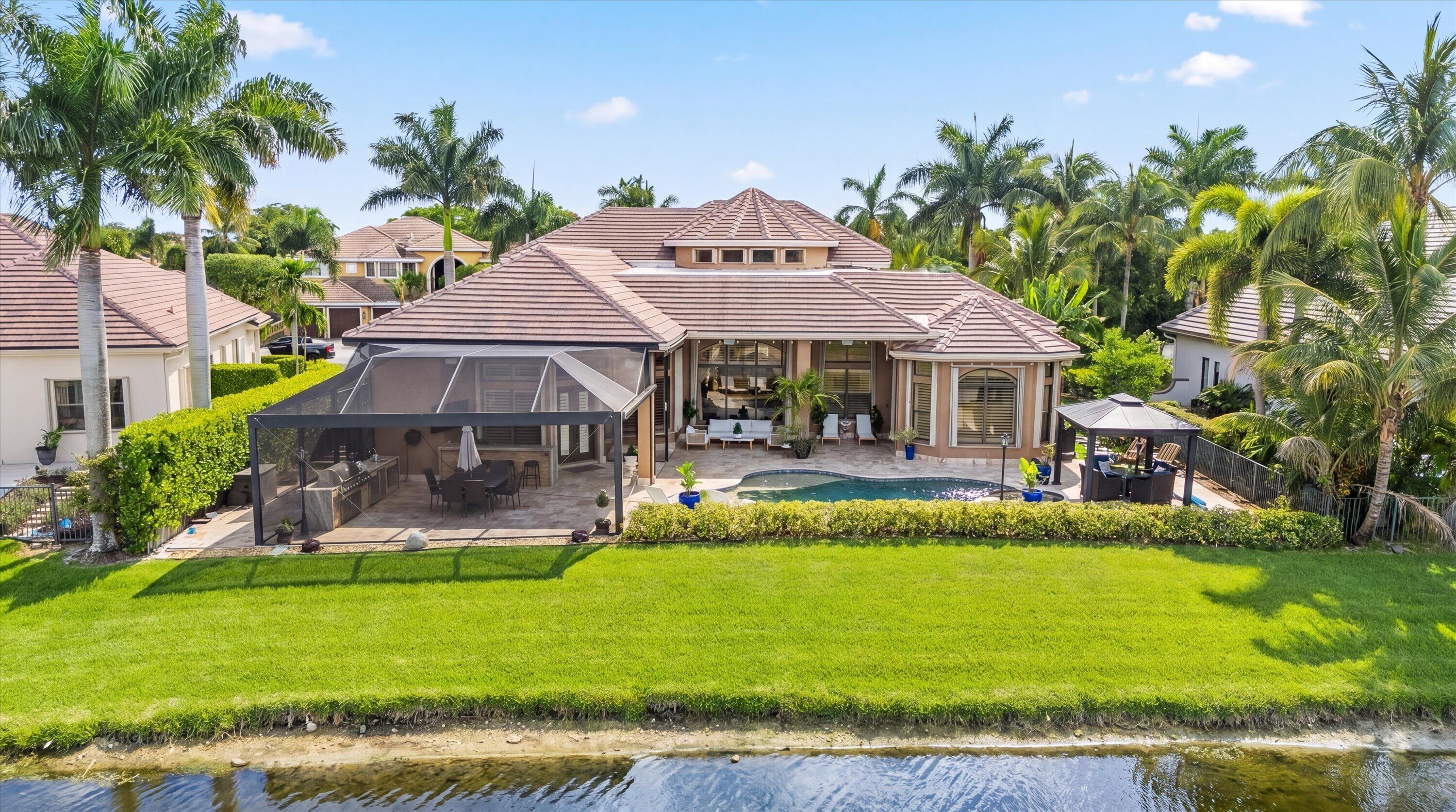 VERSAILLES - Residential Lease