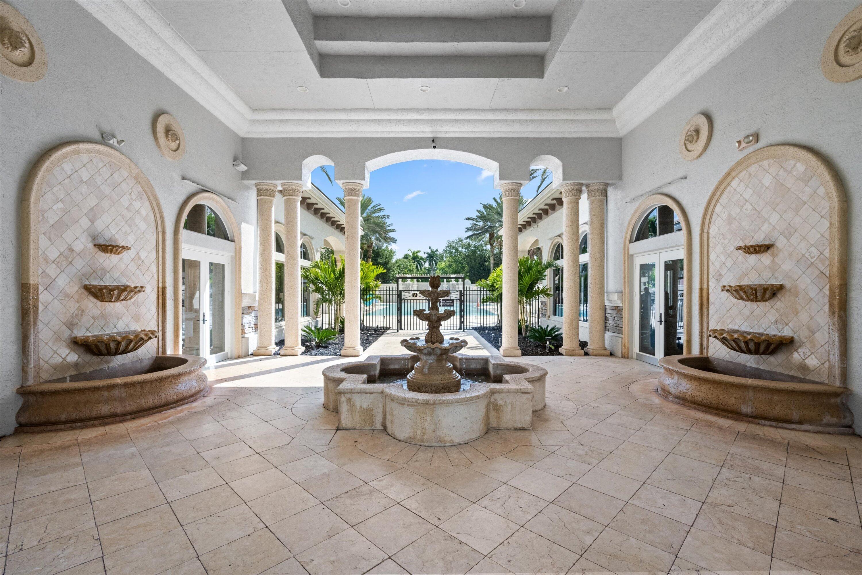 VERSAILLES - Residential Lease