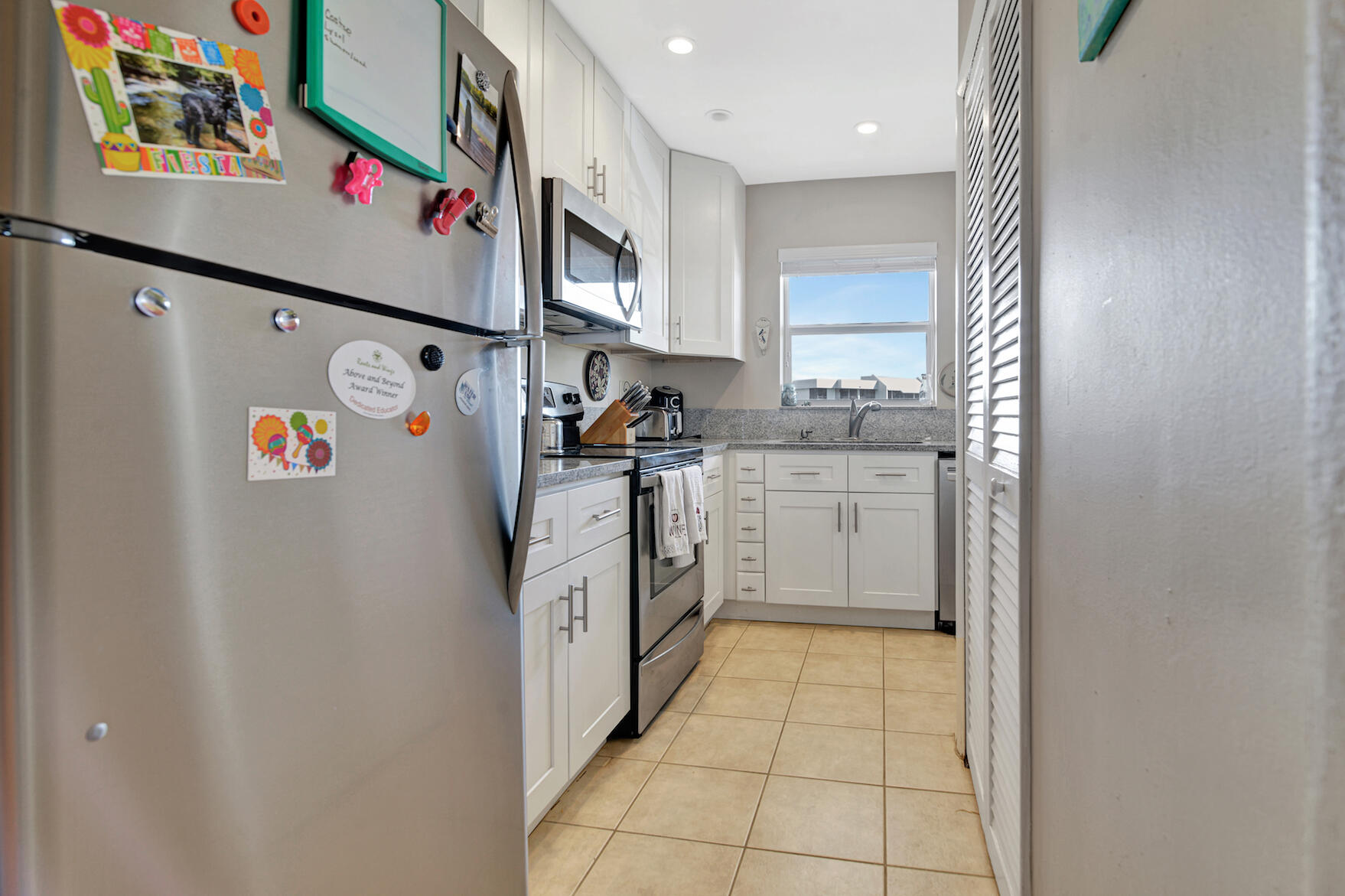 BOCA CAPRI CONDO APTS SLY 218 FT OF ELY 198.54 FT - Residential